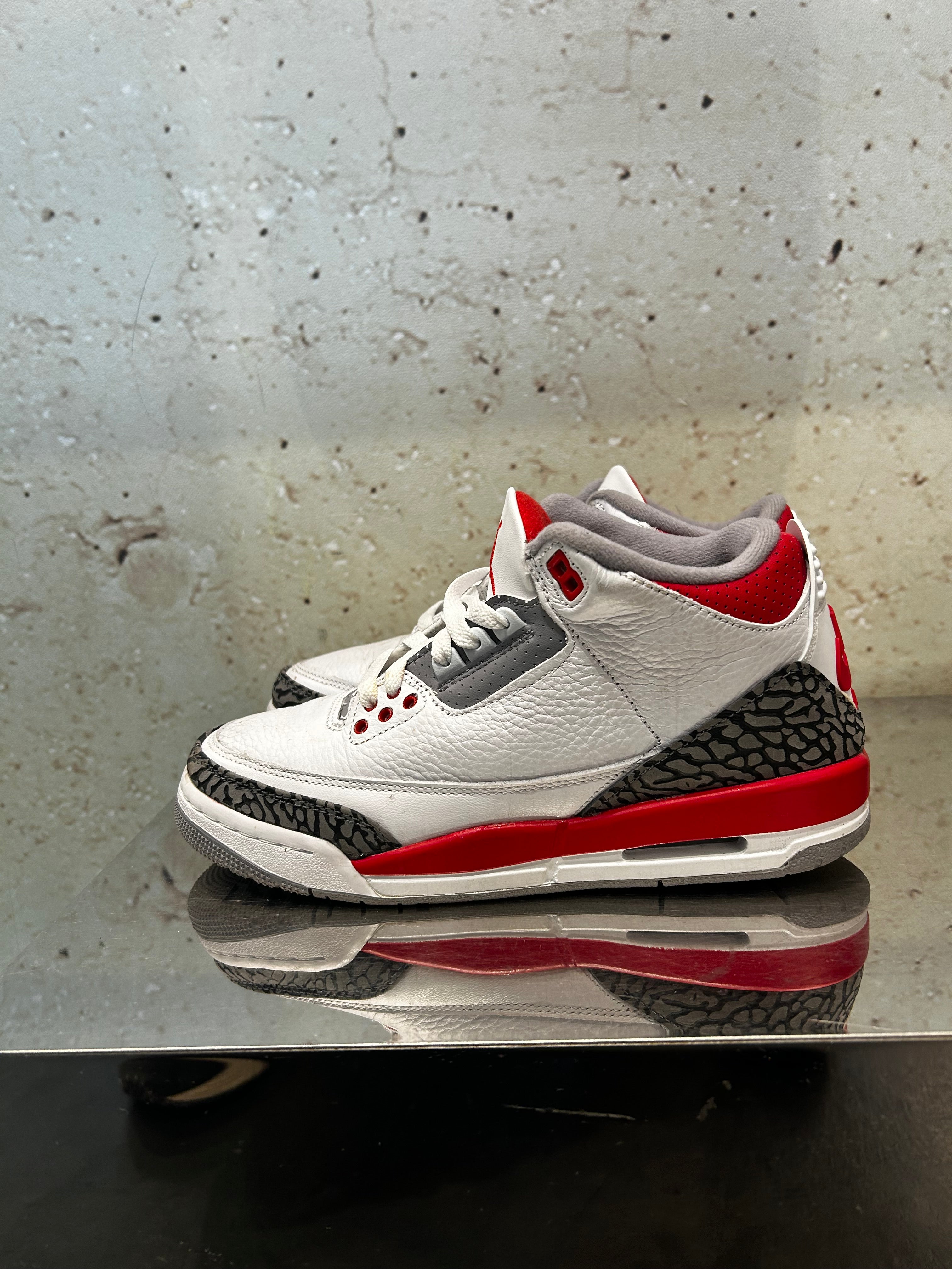 Jordan 3 "Fire Red" Size 6.5y Preowned
