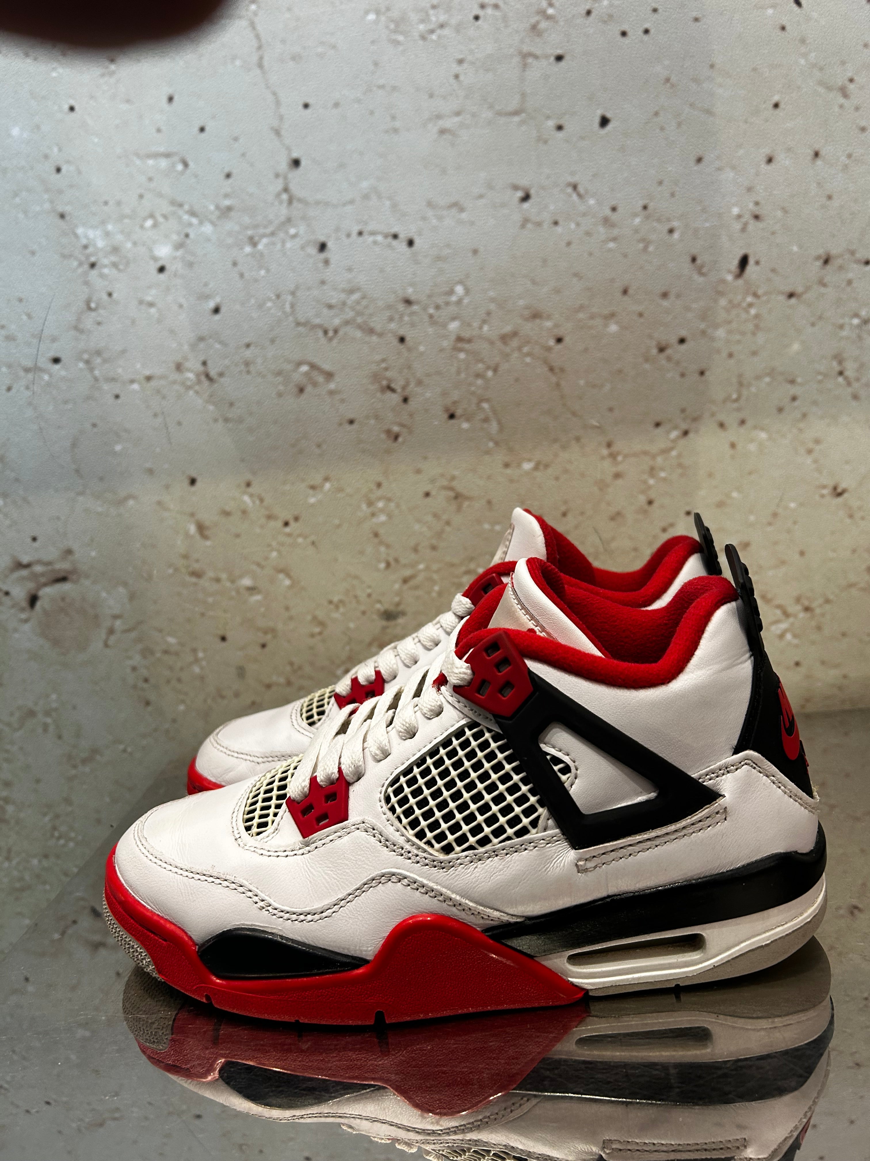 Jordan 4 "Fire Red" Size 5y Preowned