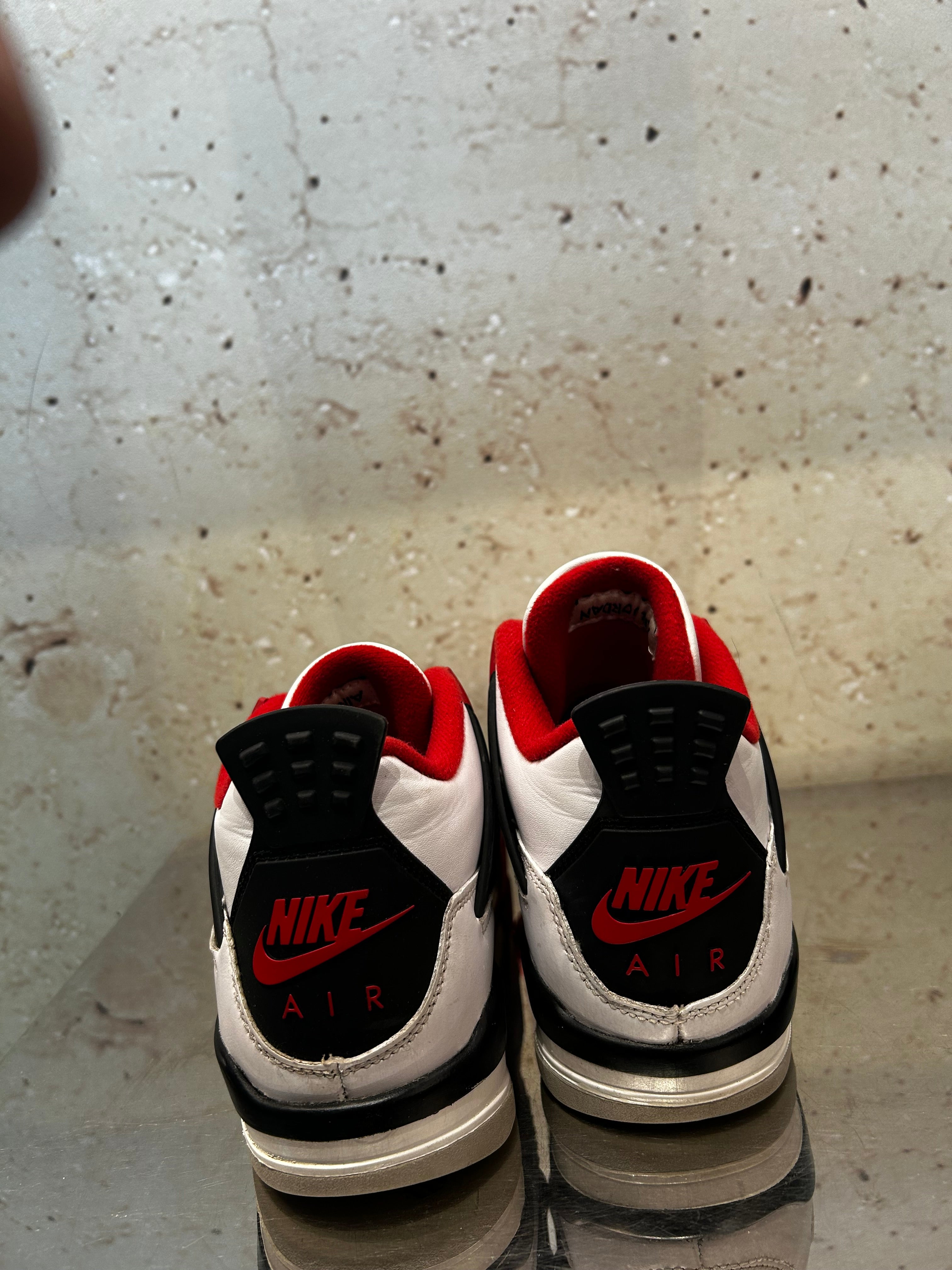 Jordan 4 "Fire Red" Size 5y Preowned