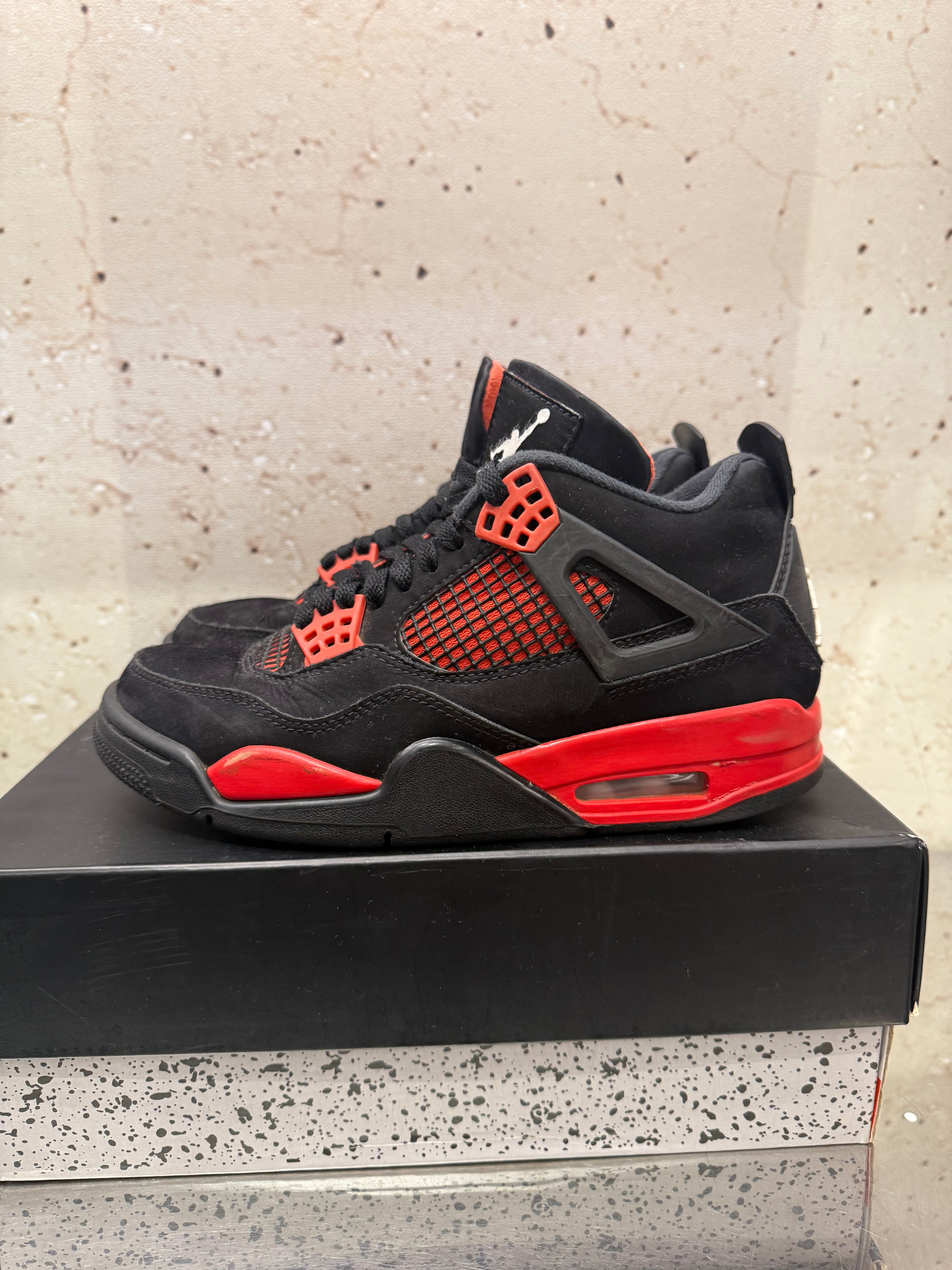 Jordan 4 "Red Thunder" Size 6 Preowned