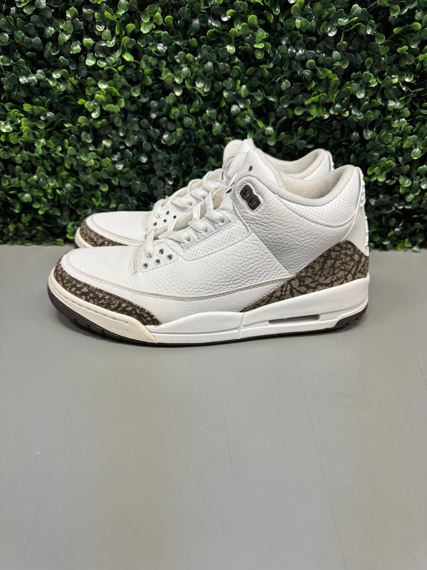Jordan 3 Retro "Mocha" Size 10.5 Preowned