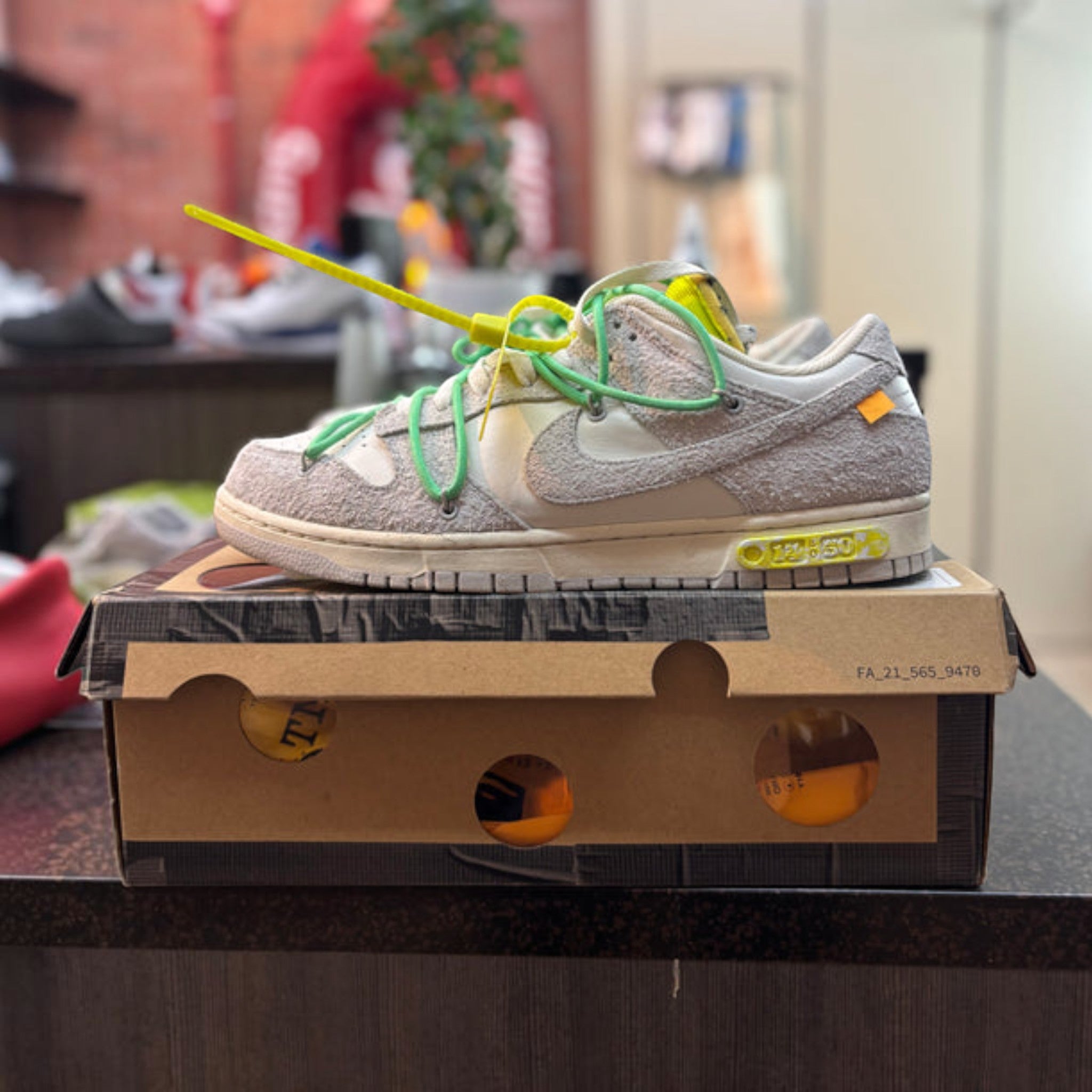 Nike Dunk Low "Off White Lot 14" Preowned Size 13