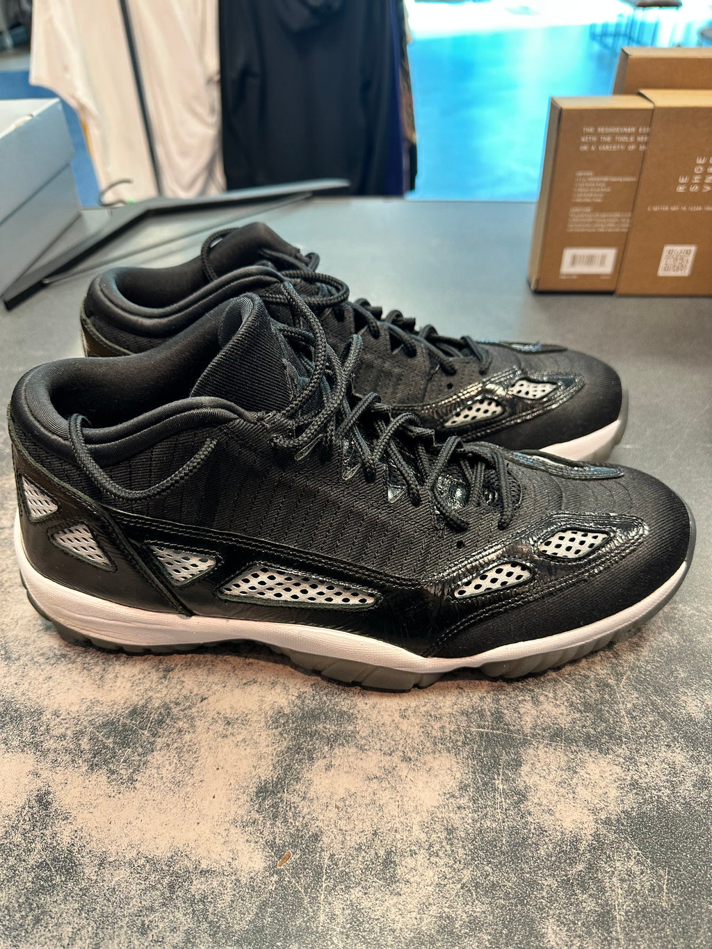 Jordan 11 Retro Low IE "Craft Black White" Size 15 Preowned