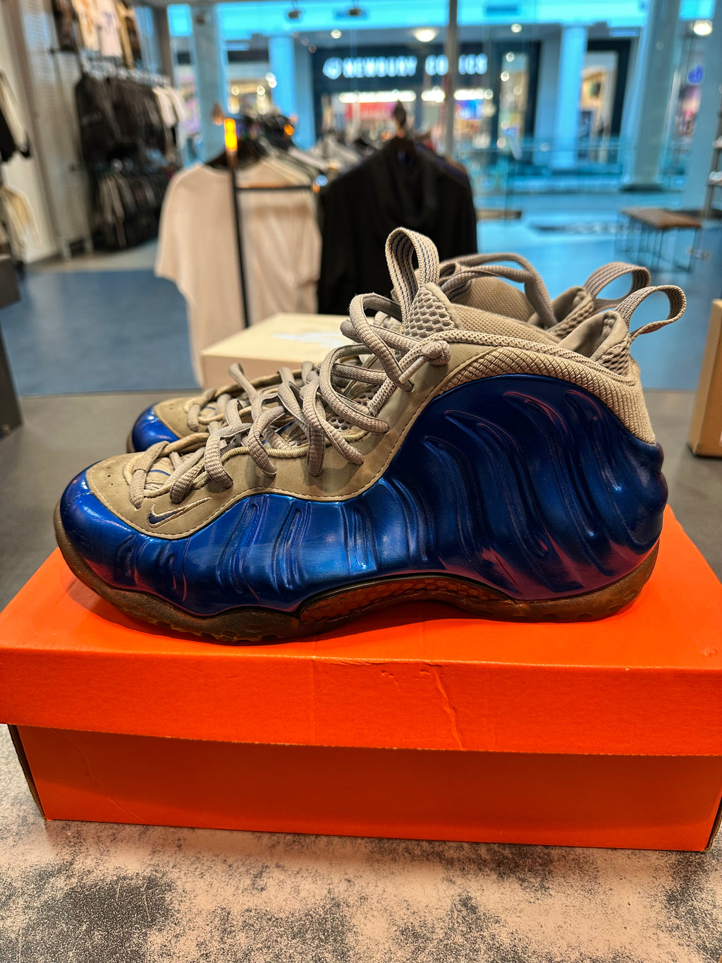 Nike Air Foamposite One "Sports Royal" Size 8.5 Preowned