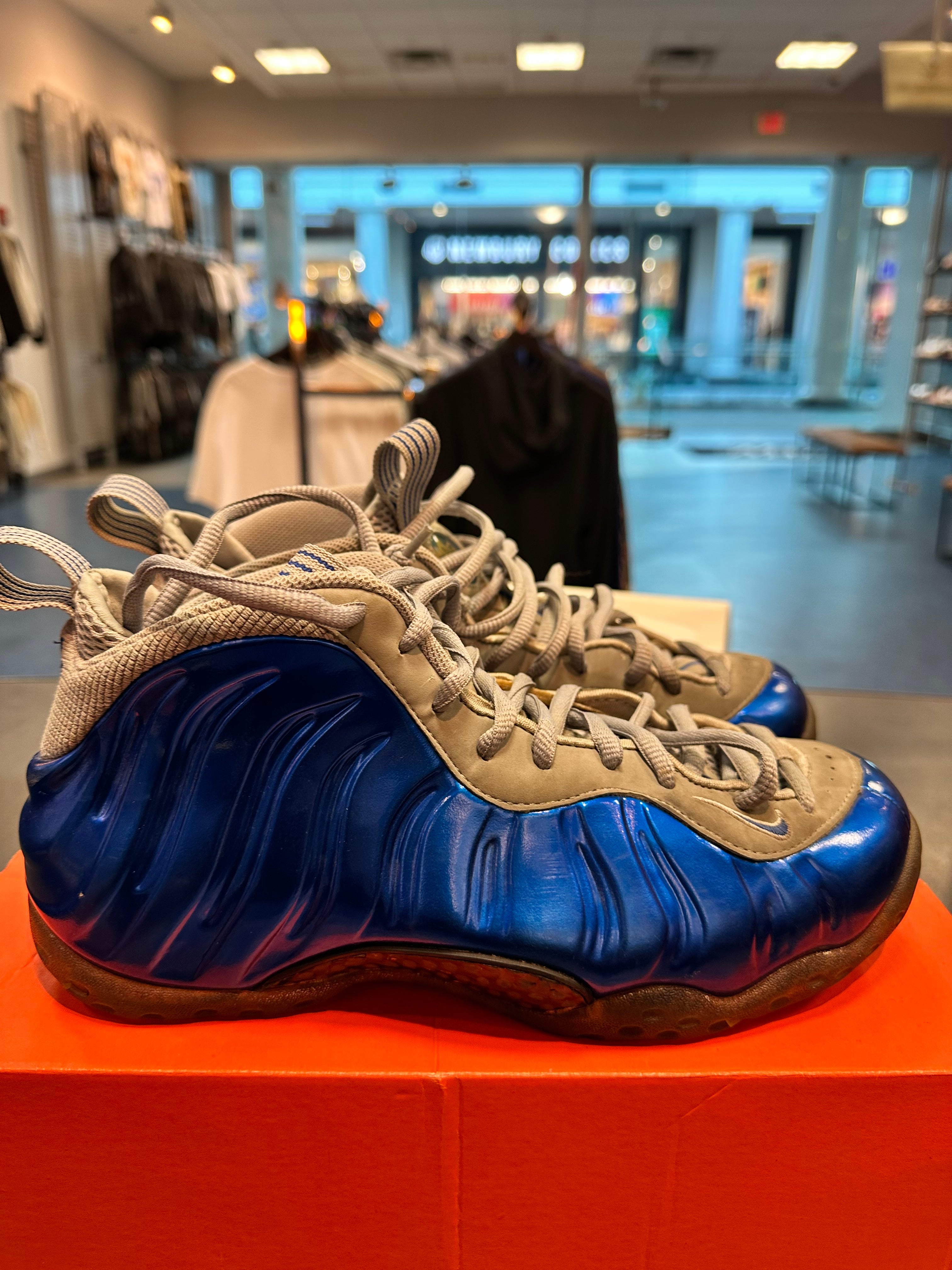 Nike Air Foamposite One "Sports Royal" Size 8.5 Preowned
