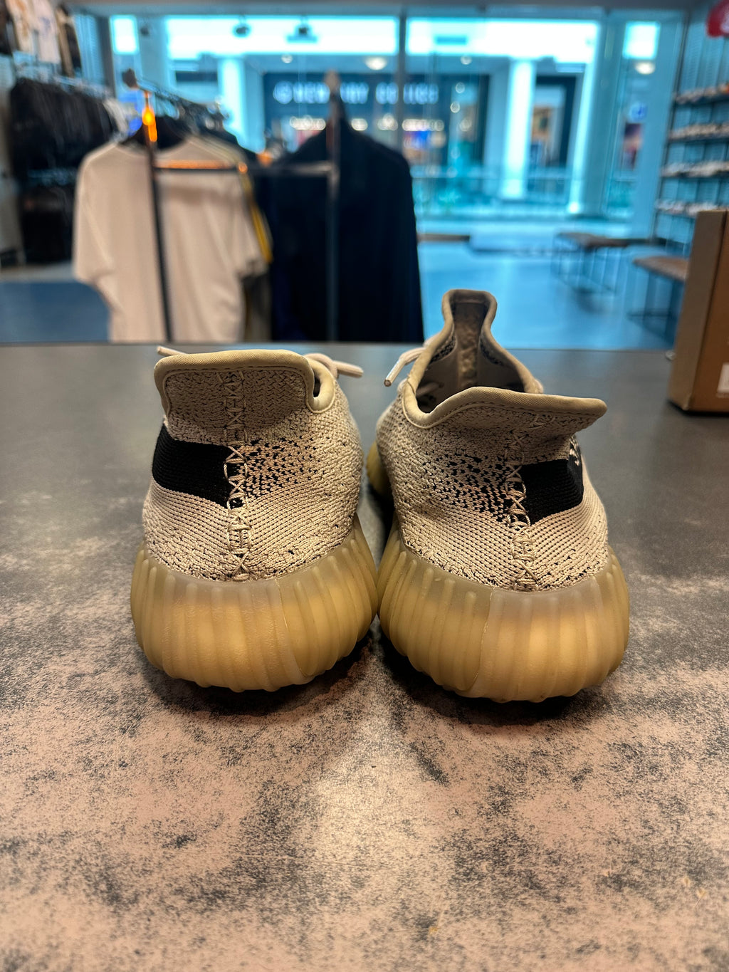 Adidas Yeezy Boost 350 V2 "Slate" Size 11 Preowned