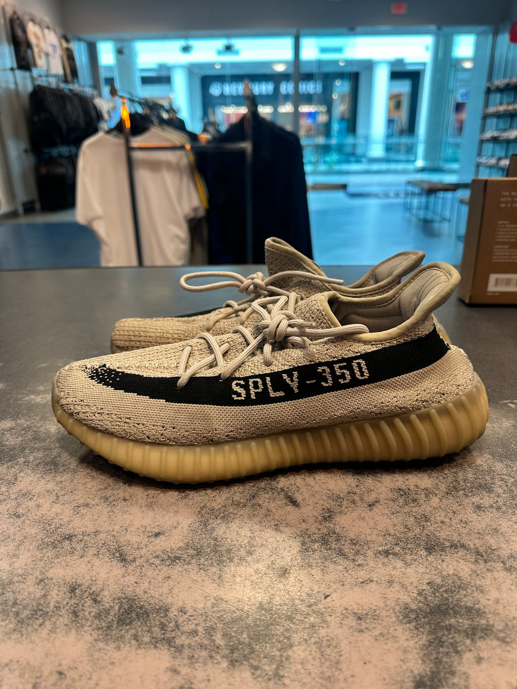 Adidas Yeezy Boost 350 V2 "Slate" Size 11 Preowned