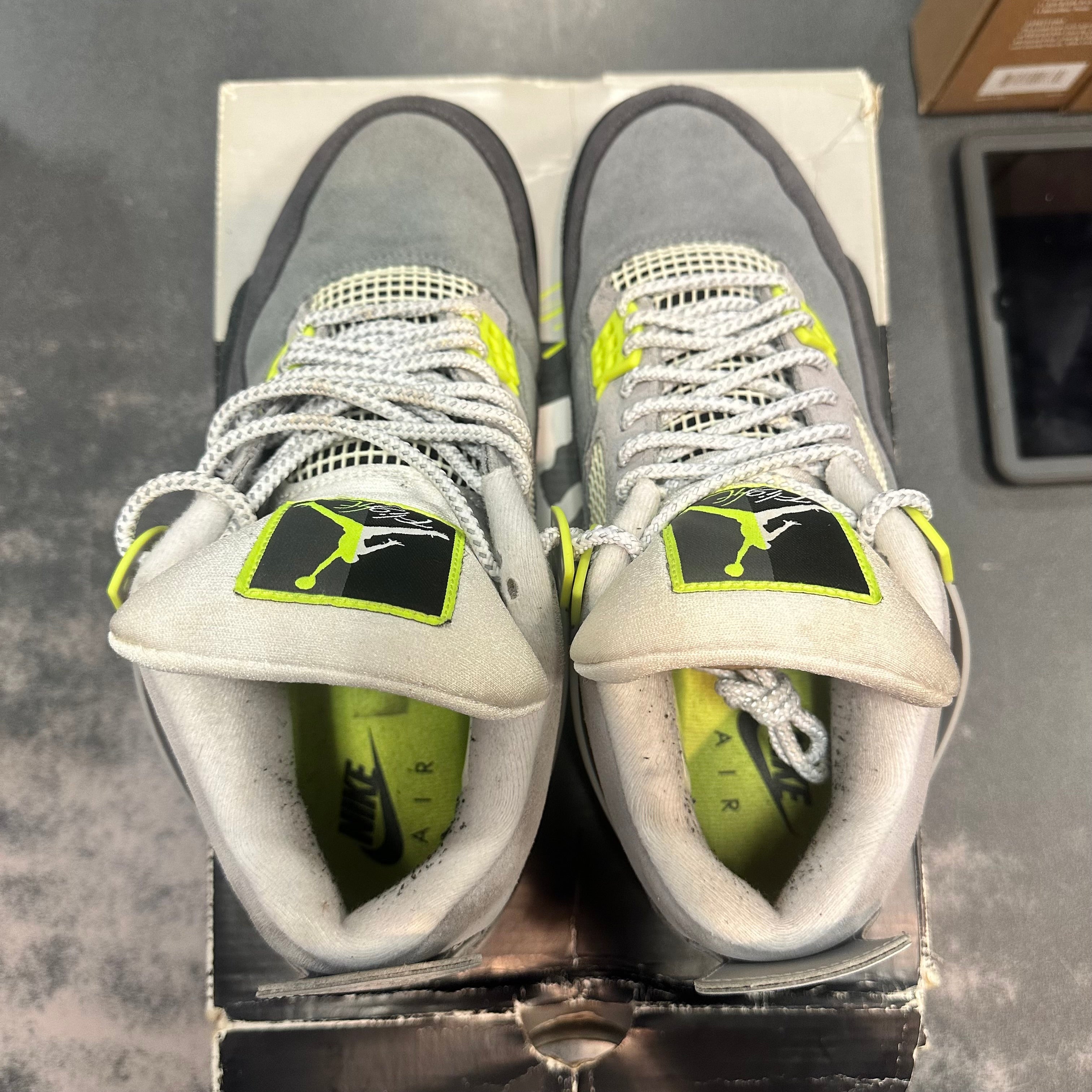 Jordan 4 Retro SE 95 "Neon" Size 11 Preowned
