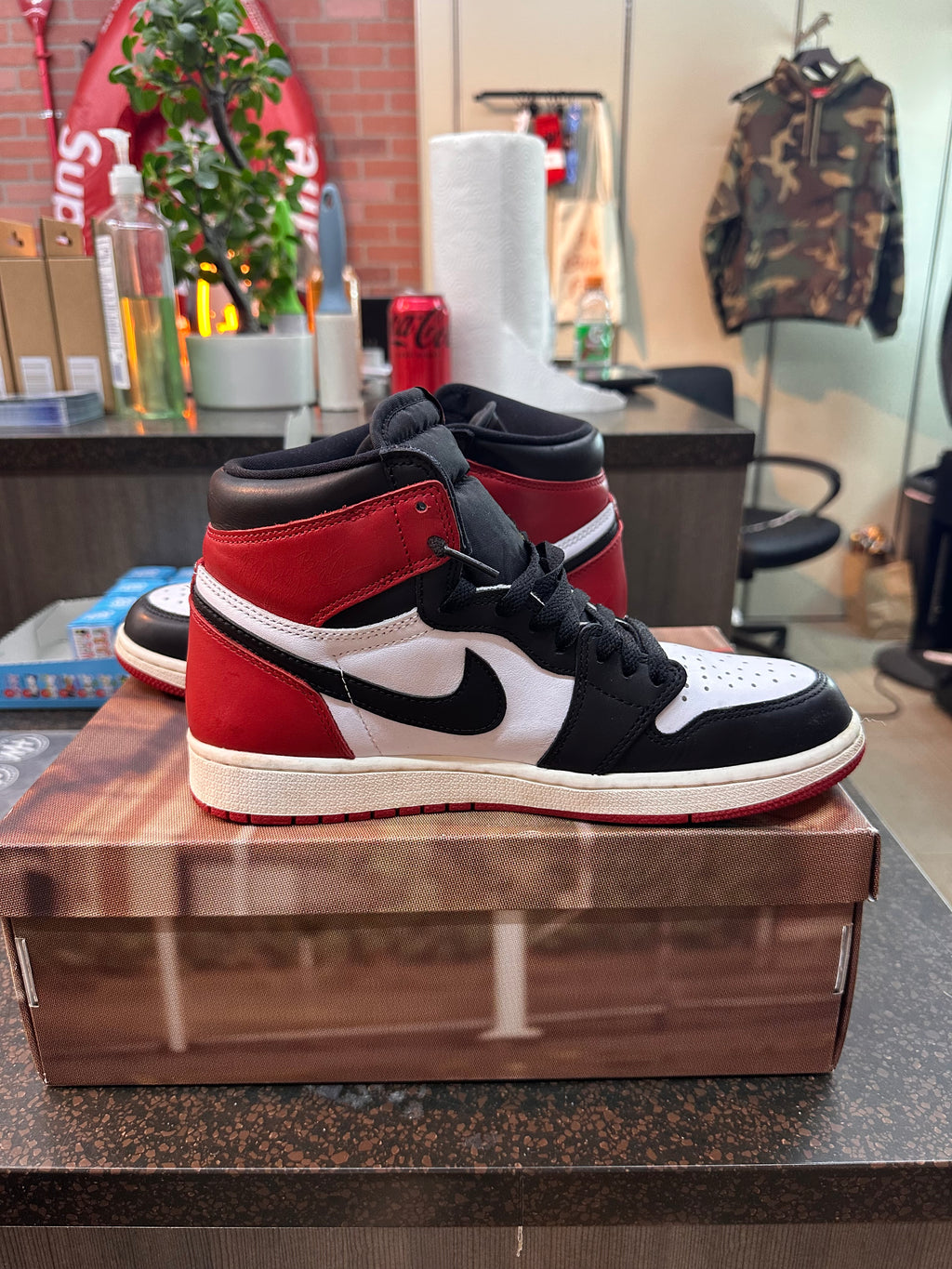 Air Jordan 1 "Bred Toe" Preowned