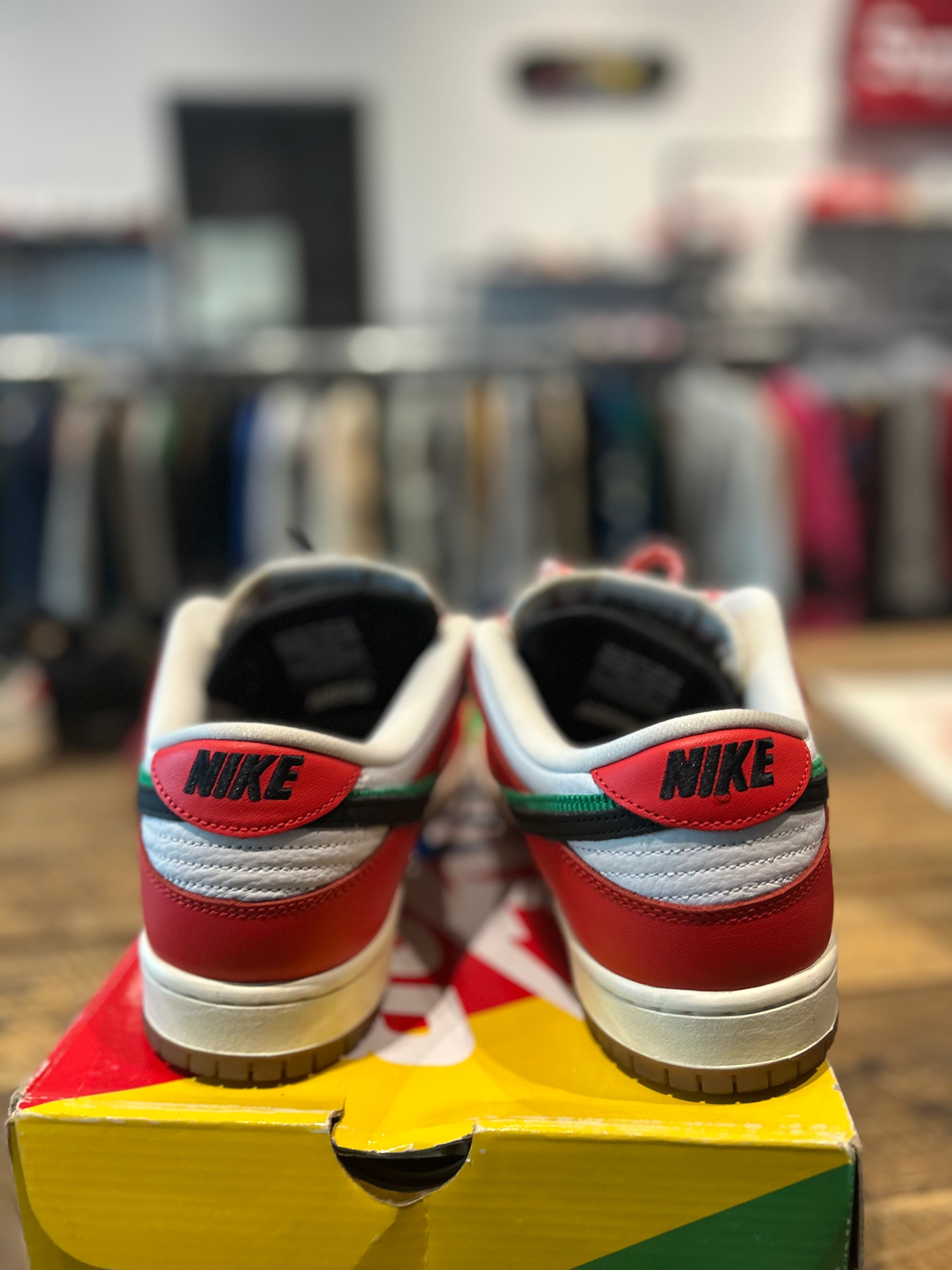 Dunk Low SB "Habibi"  Size 10 Preowned