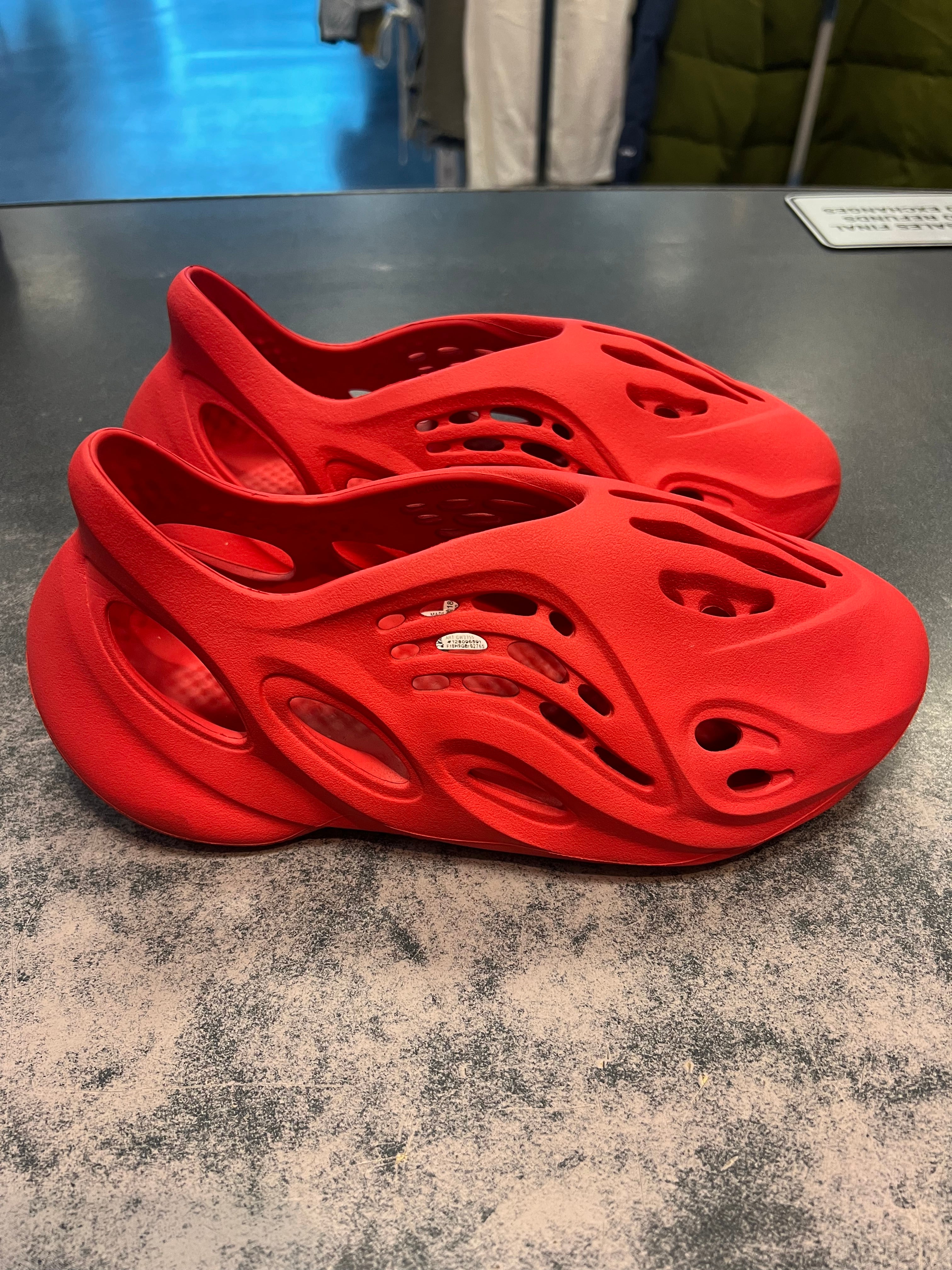 Yeezy Foam Runner "Vermillion" Size 8M Preowned NO BOX