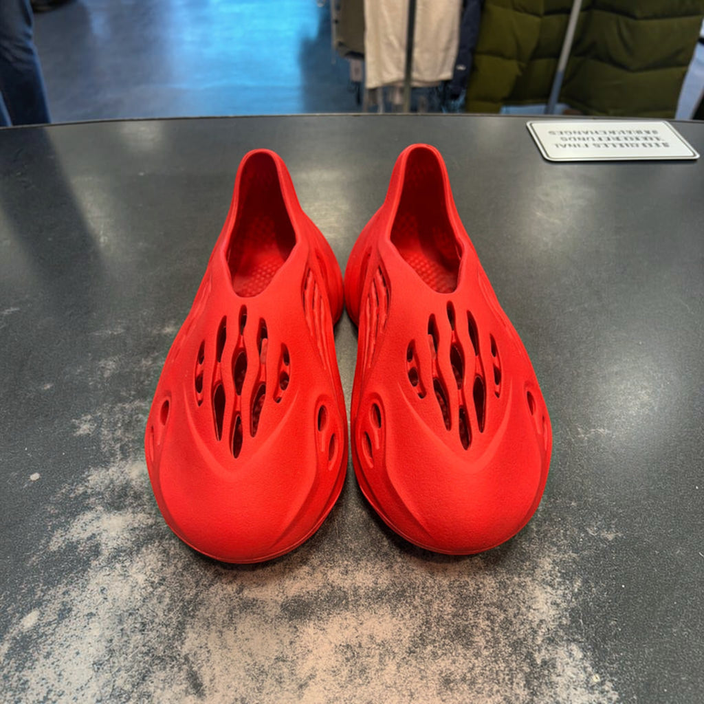 Yeezy Foam Runner "Vermillion" Size 8M Preowned NO BOX