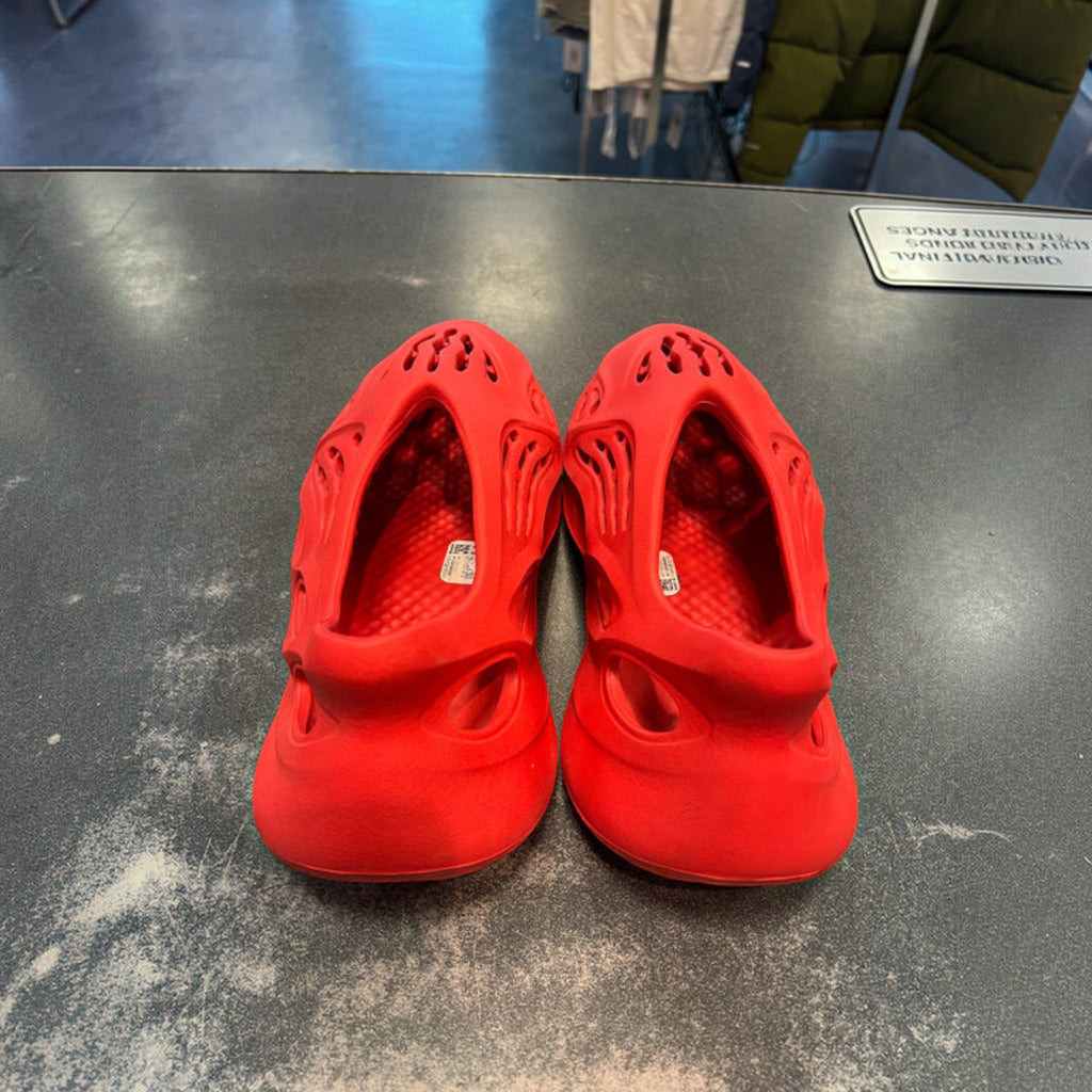 Yeezy Foam Runner "Vermillion" Size 8M Preowned NO BOX
