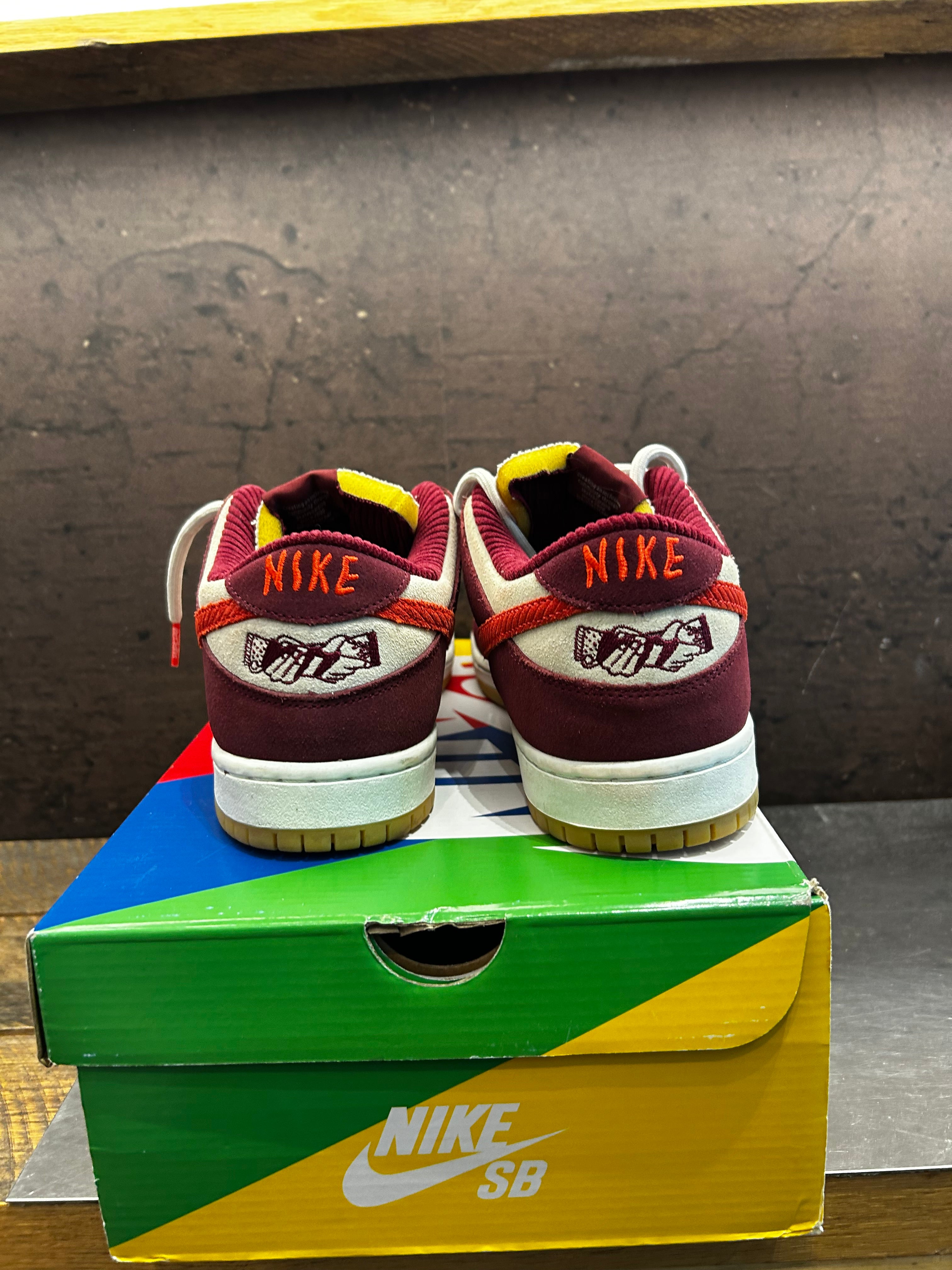Dunk Low SB "Skate Like A Girl" Size 11 Preowned