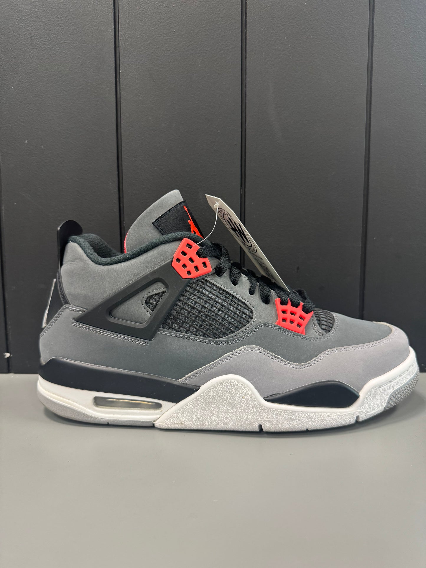 Jordan 4 "Infrared" Size 9.5 Preowned