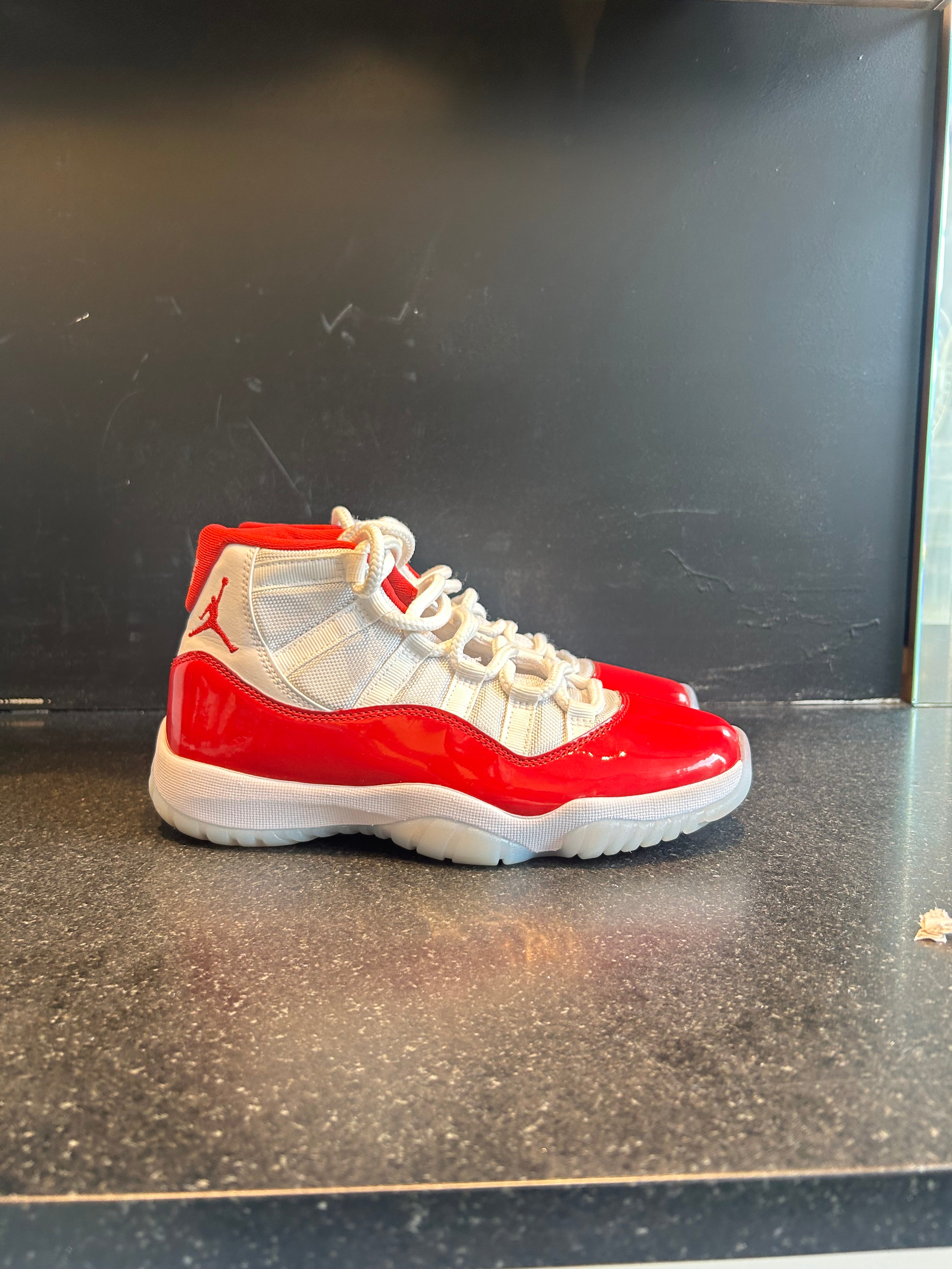 Jordan 11 Retro  Cherry Size 6 Preowned No Box
