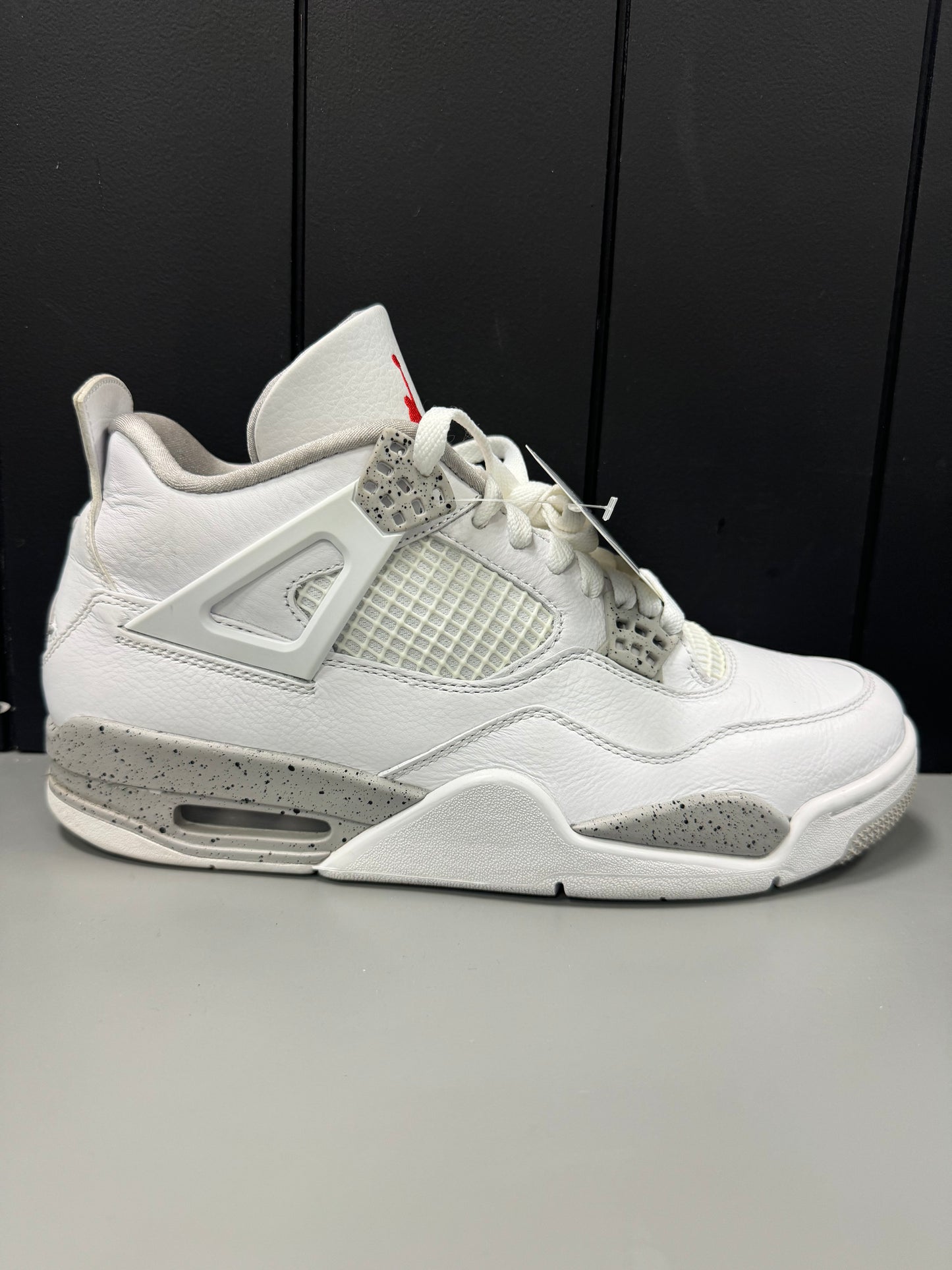 Jordan 4 "White Oreo" Size 9.5 Preowned