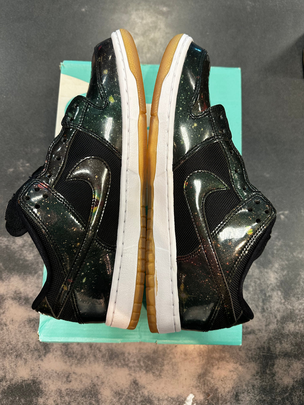 Nike SB Dunk Low "420 Intergalactic" Size 10.5 Preowned (VNDS)