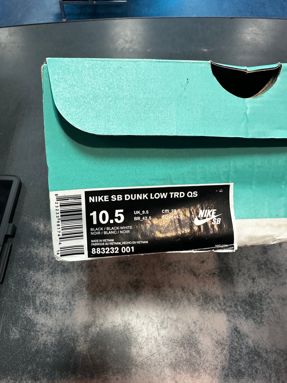 Nike SB Dunk Low "420 Intergalactic" Size 10.5 Preowned (VNDS)