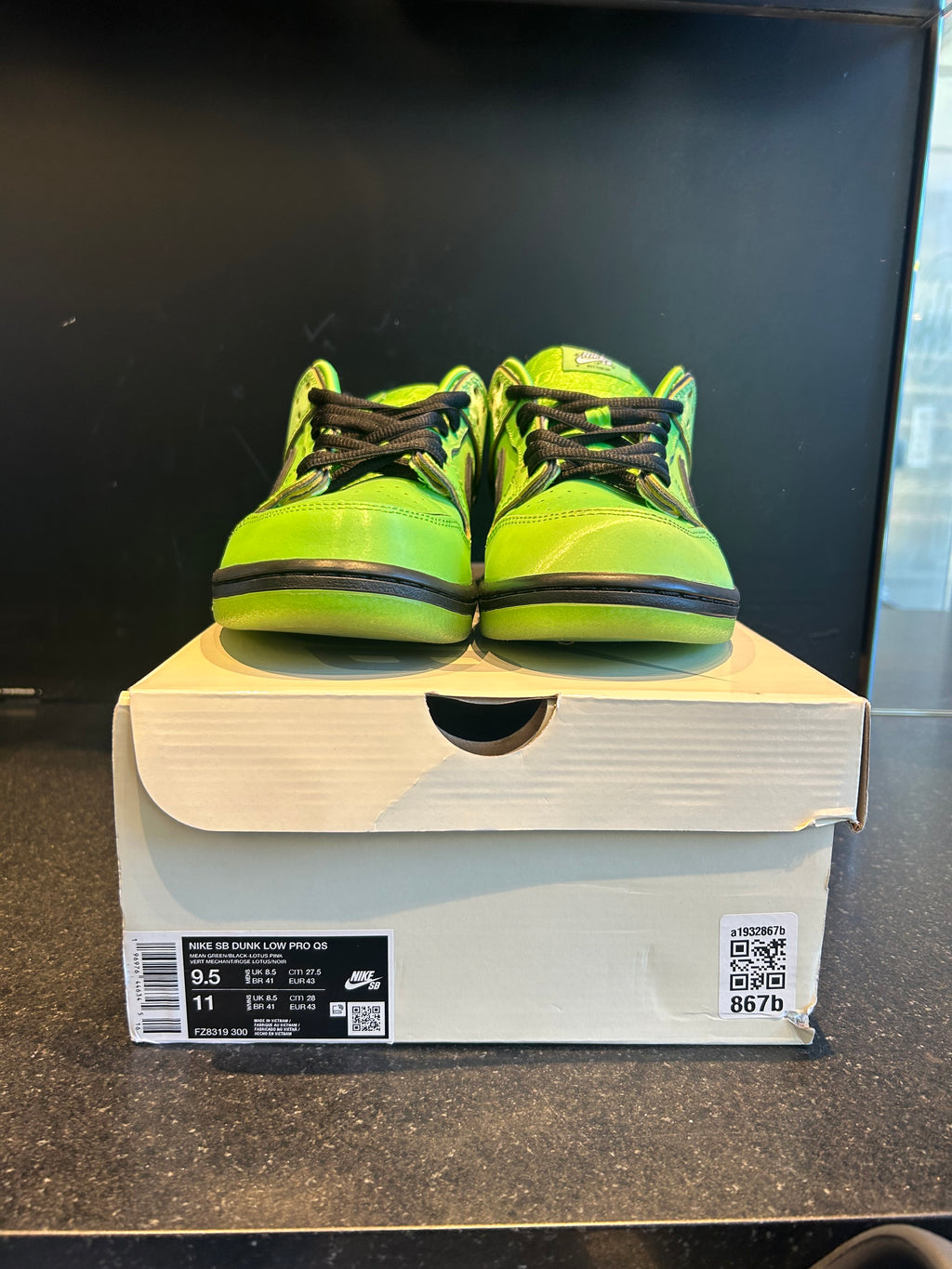 Nike SB Dunk Low The Powderpuff Girls Buttercup Size 9.5 Preowned