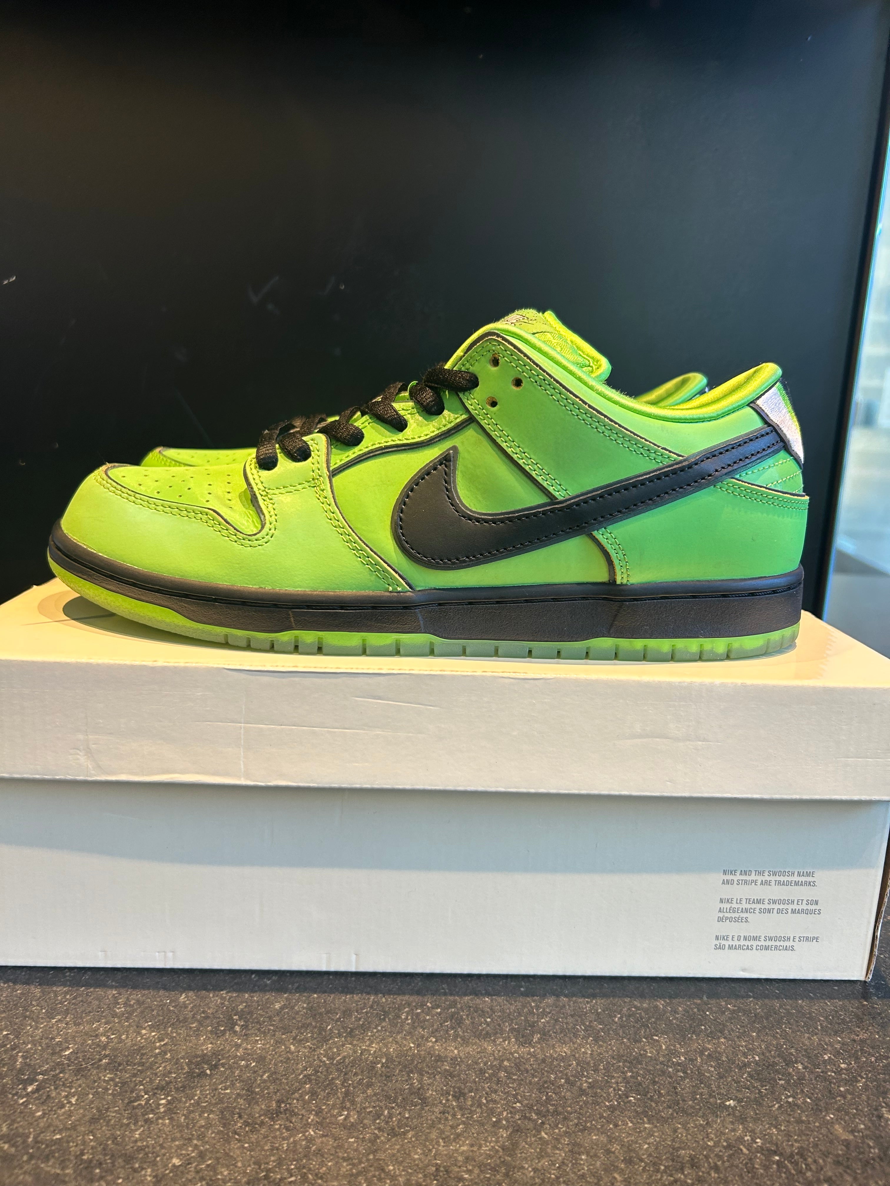 Nike SB Dunk Low The Powderpuff Girls Buttercup Size 9.5 Preowned