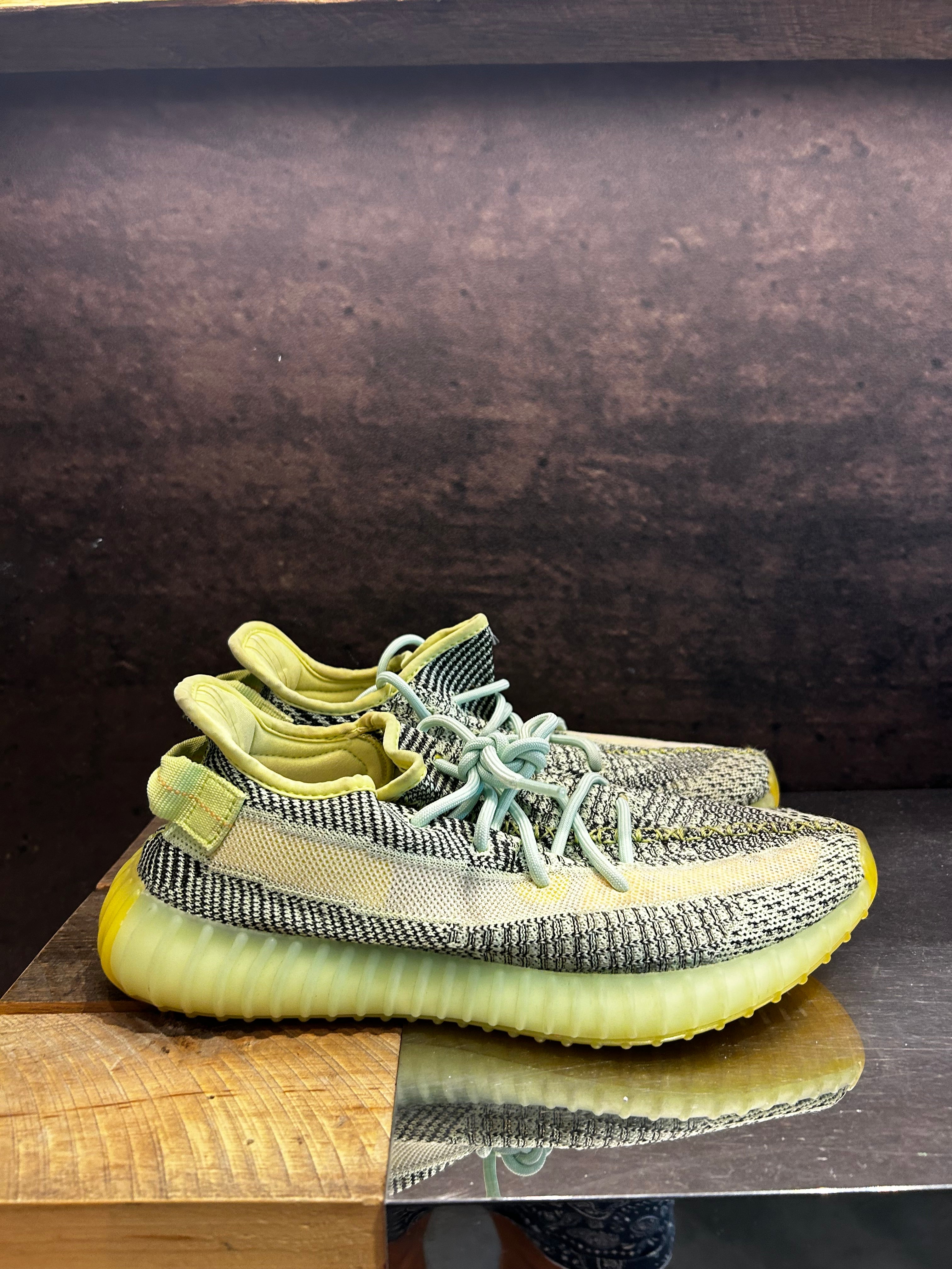 Yeezy 350 "YeezReel" Size 9.5 Preowned