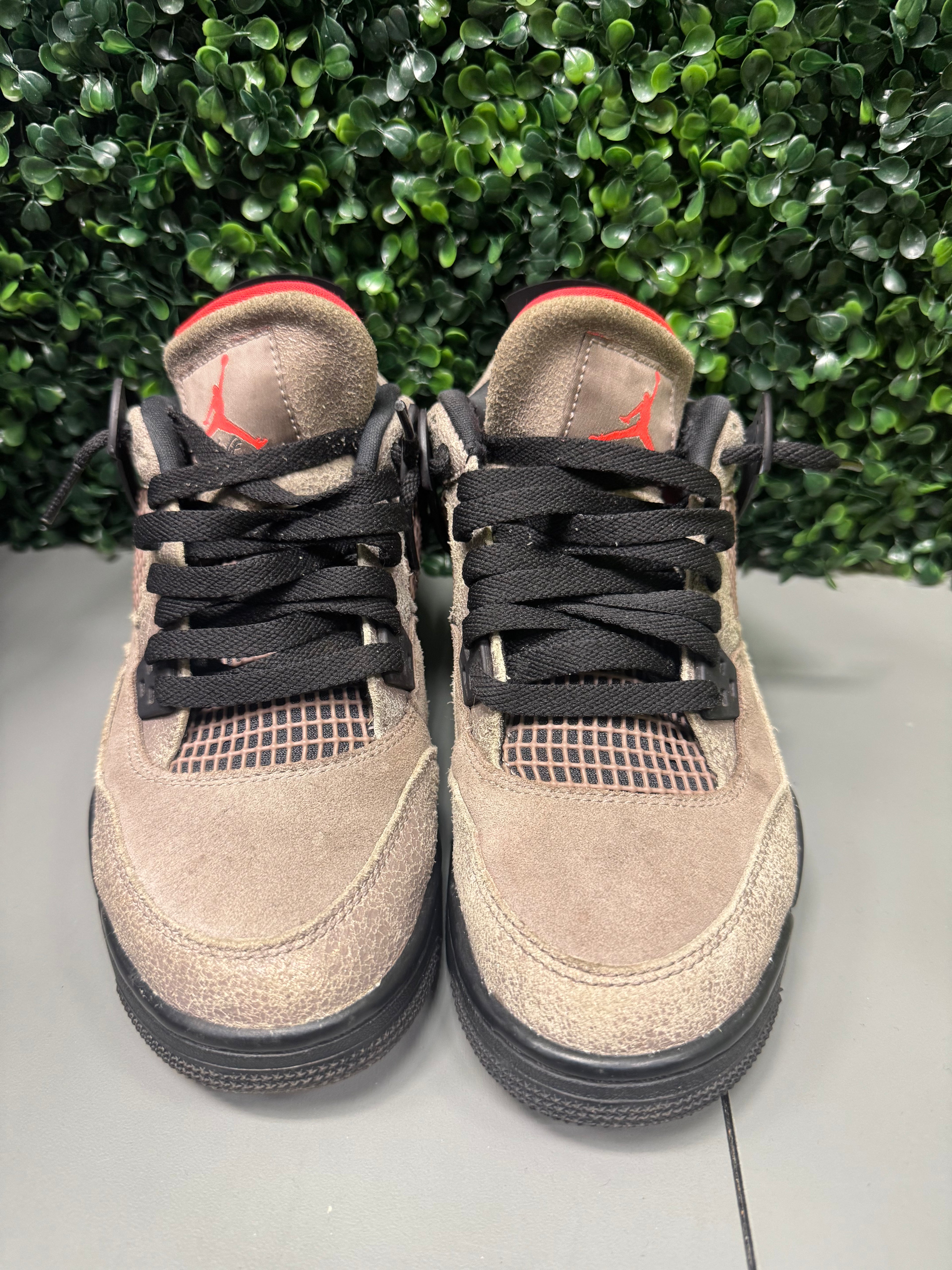 Jordan 4 Retro "Taupe Haze" Size 7Y Preowned