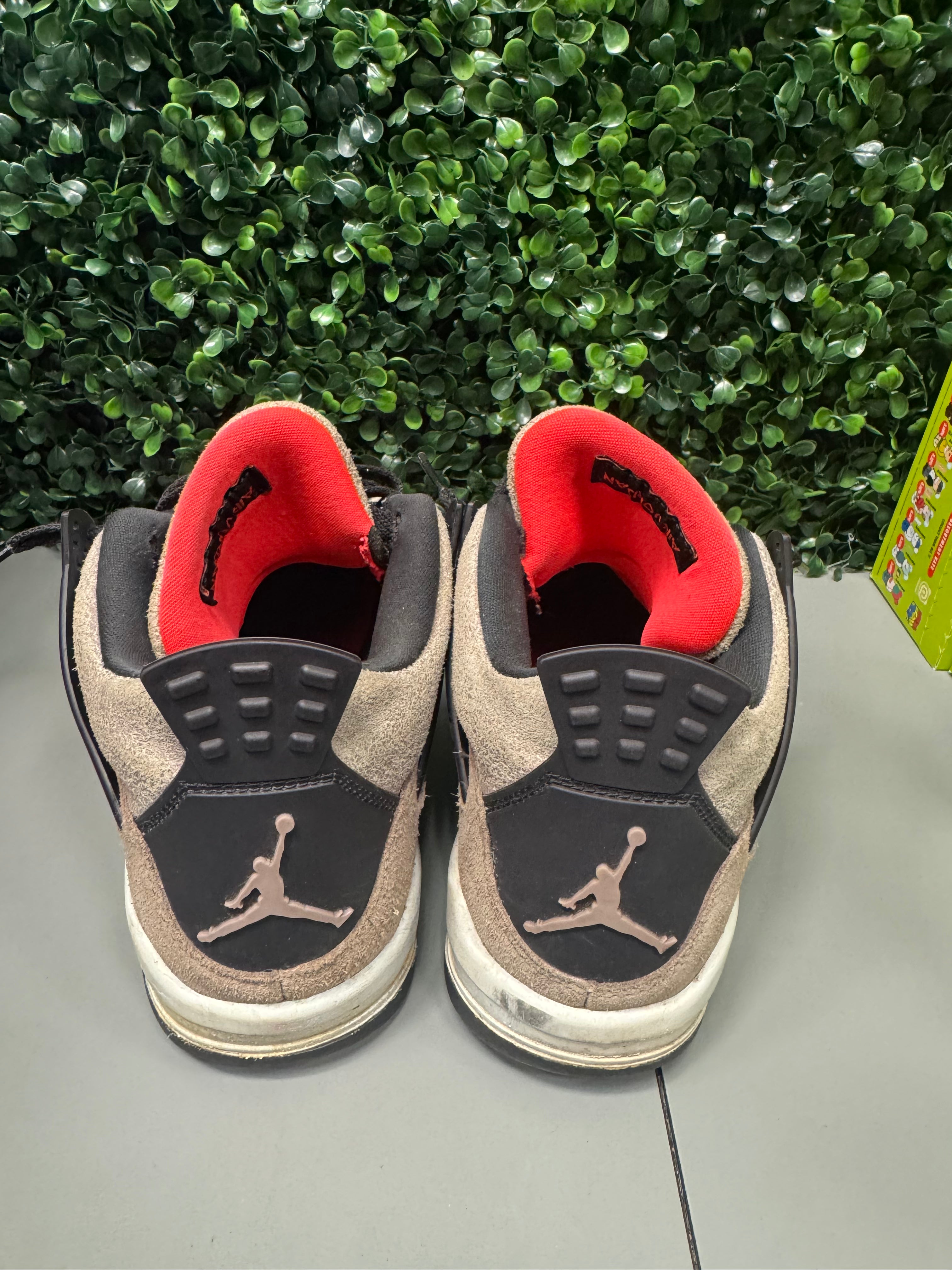 Jordan 4 Retro "Taupe Haze" Size 7Y Preowned