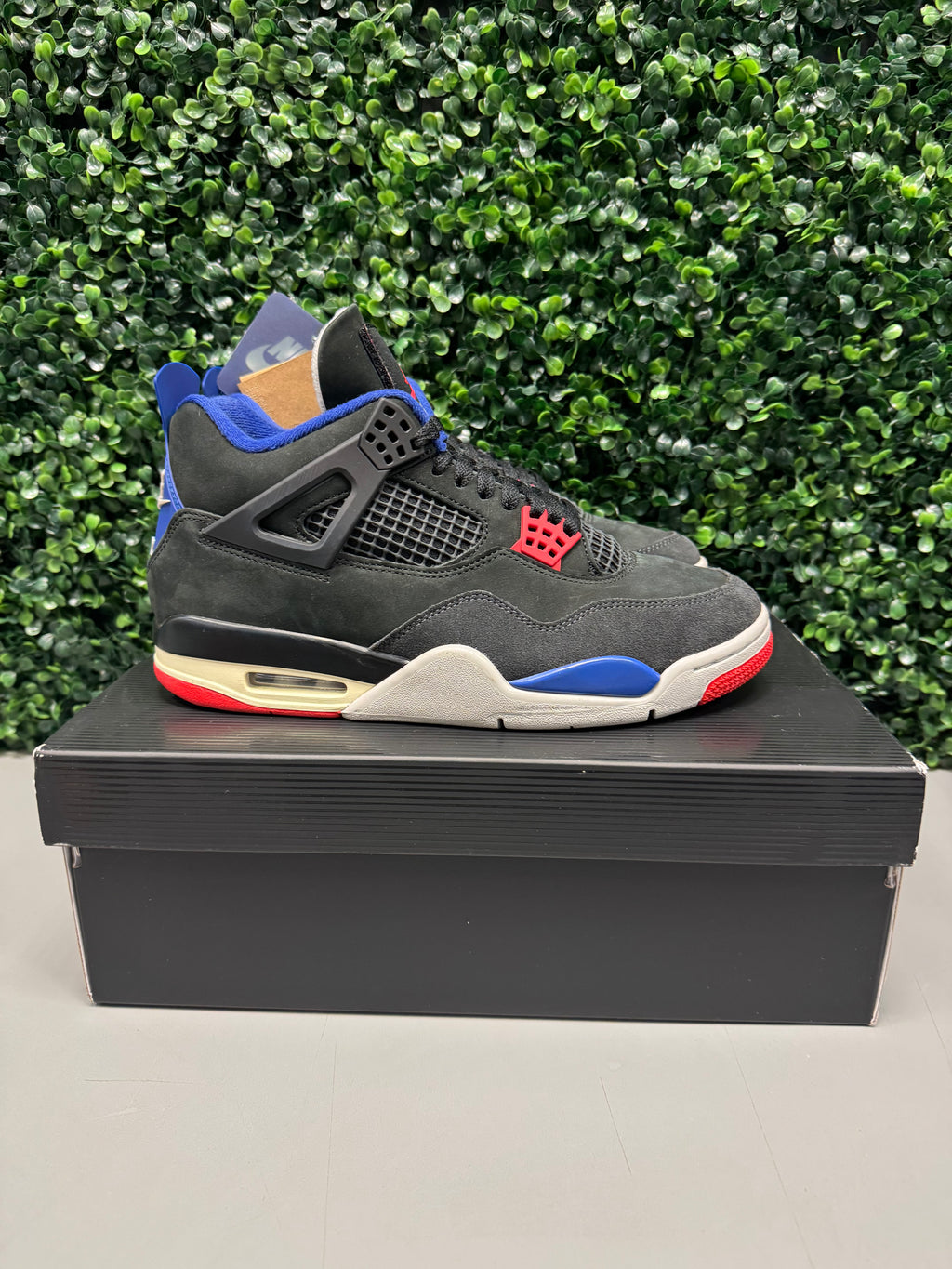 Jordan 4 Rare Air Size 9.5 Preowned