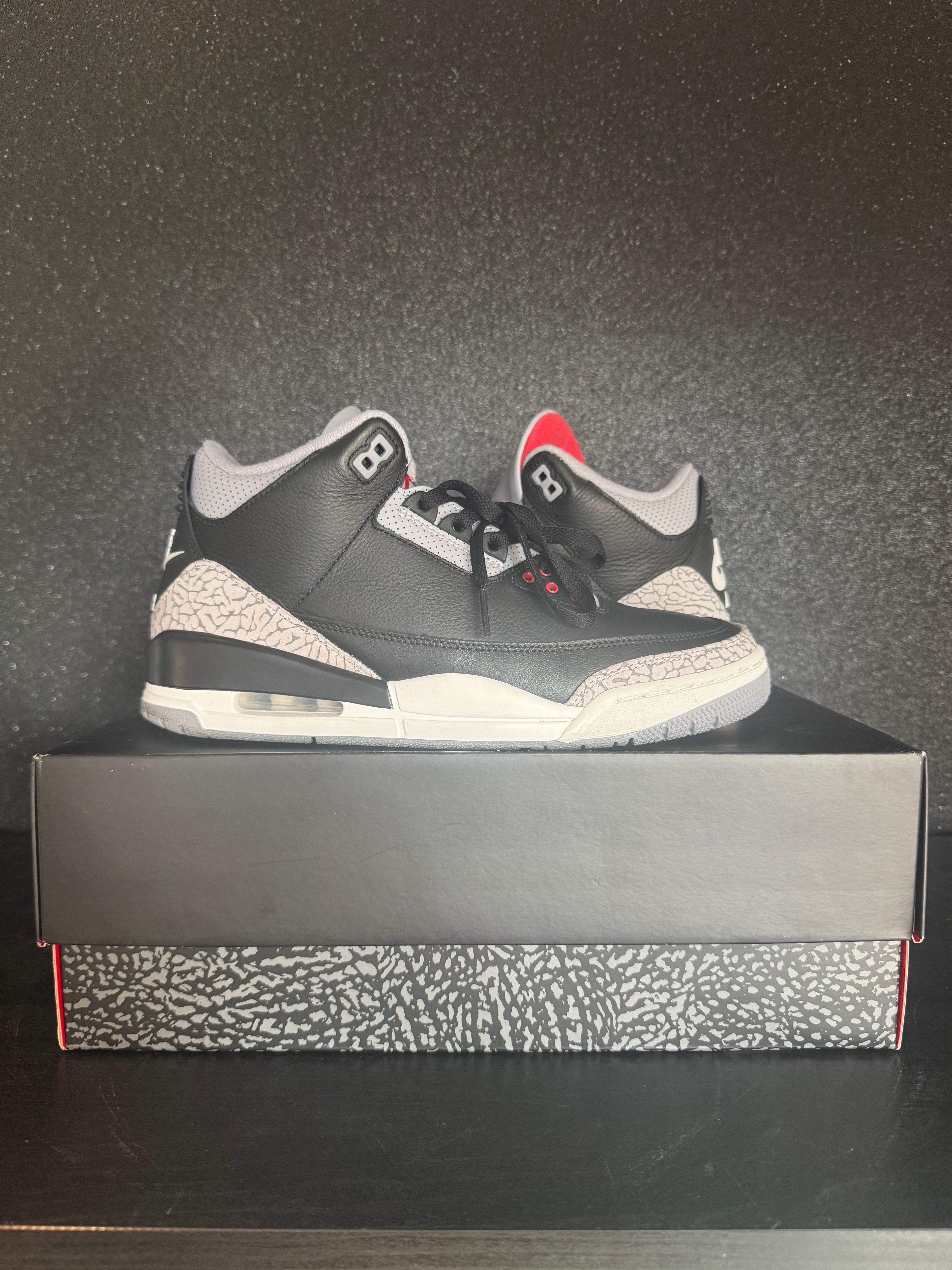 Jordan 3 'Black Cement' Size 9 Preowned with box
