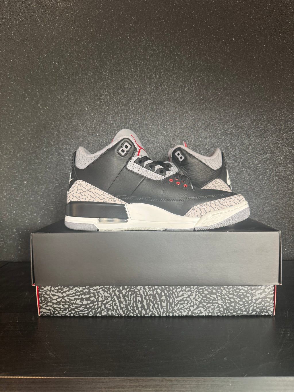 Jordan 3 'Black Cement' Size 9 Preowned with box