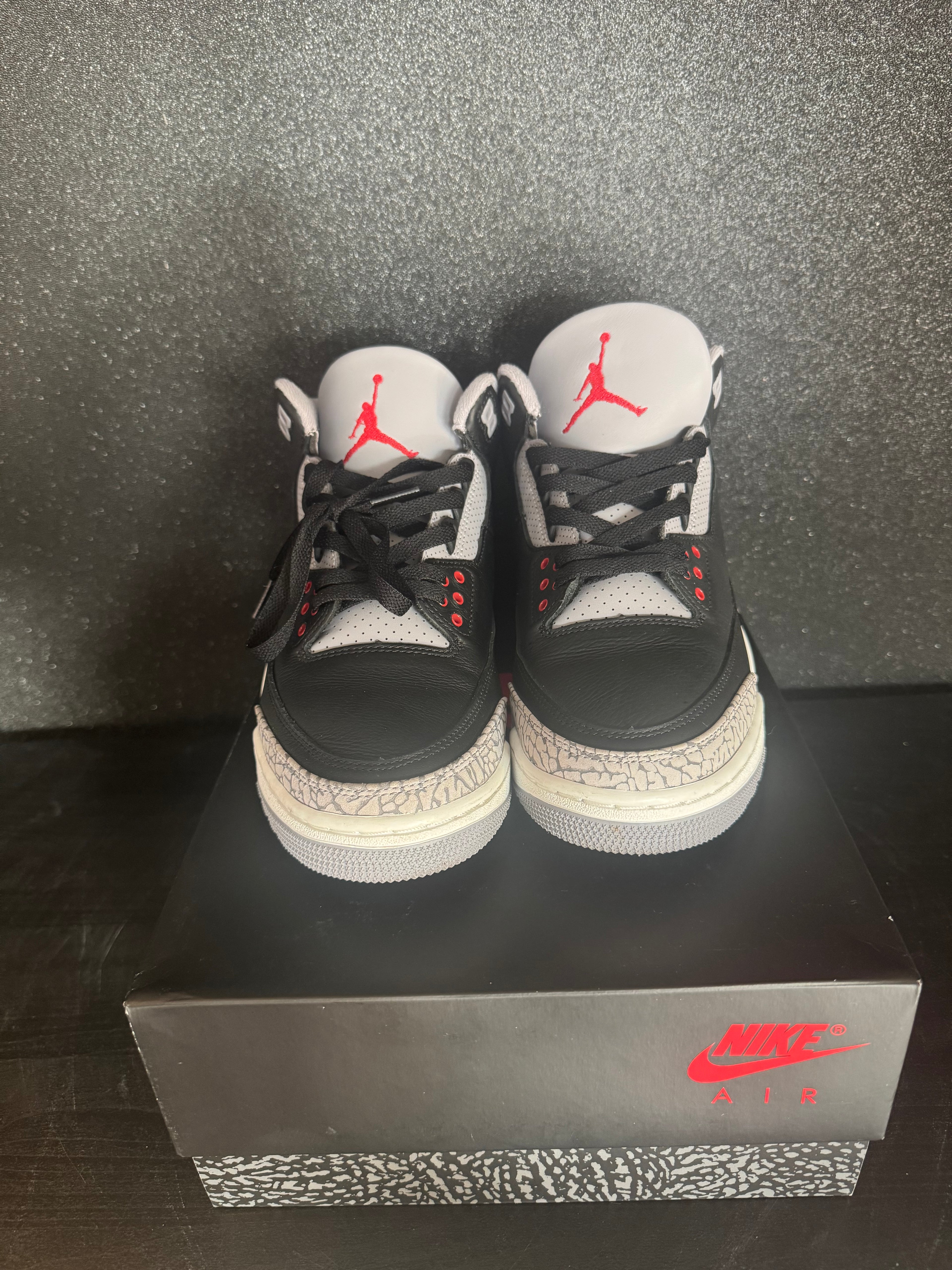 Jordan 3 'Black Cement' Size 9 Preowned with box