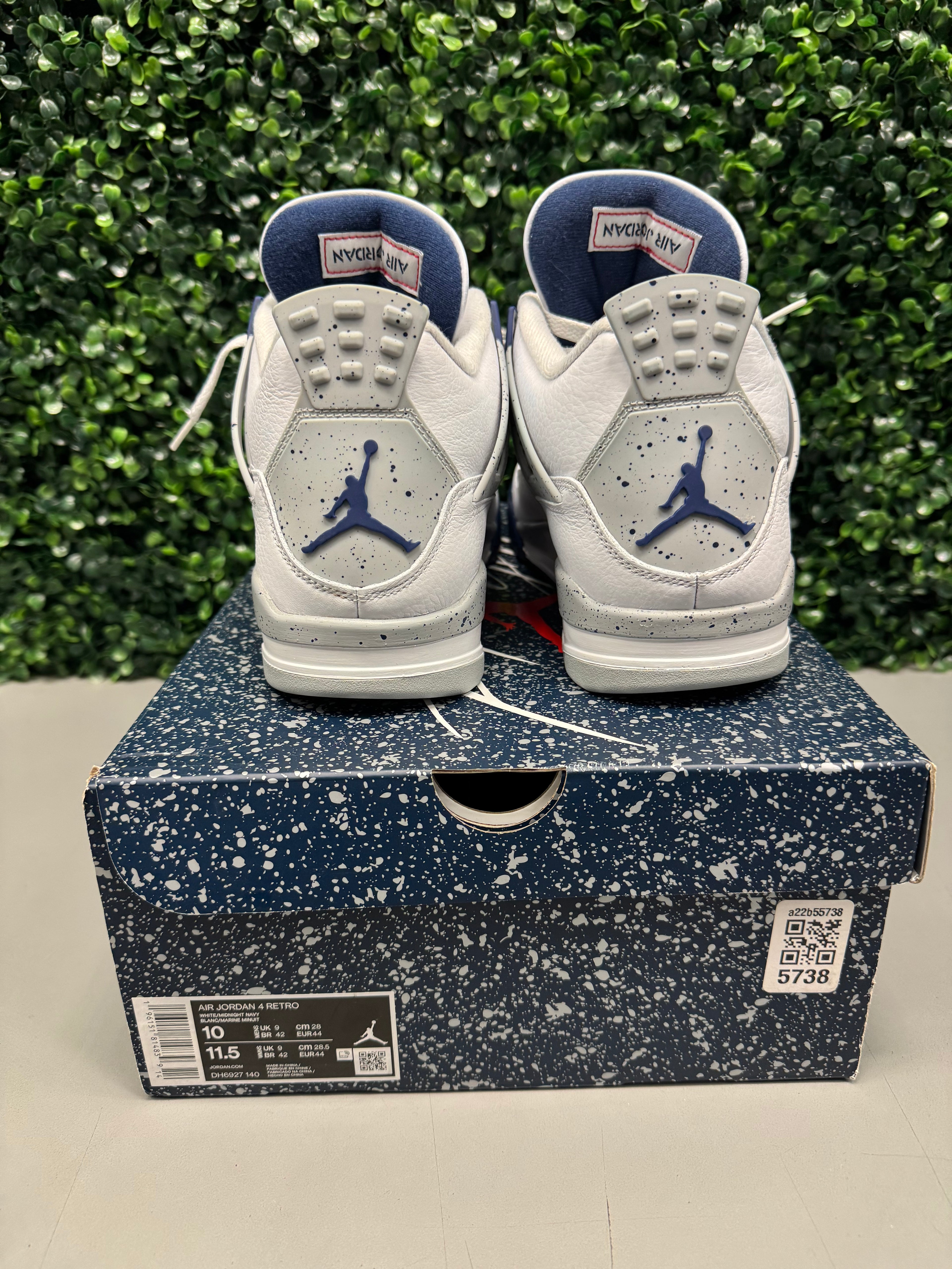 Jordan 4 "Midnight Navy" Size 10 Preowned