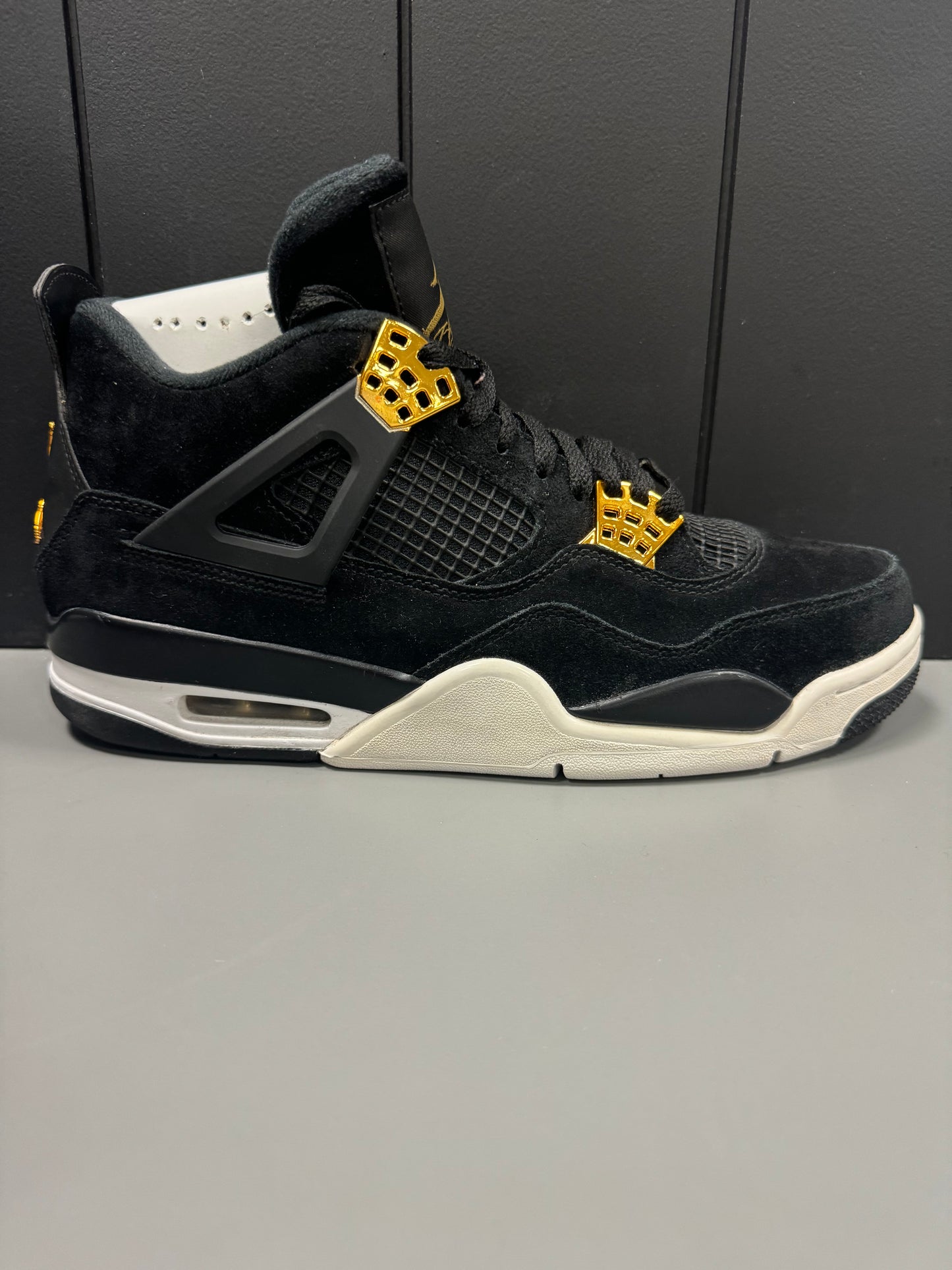 Jordan 4 "Royalty" Size 9.5 Pre-Owned