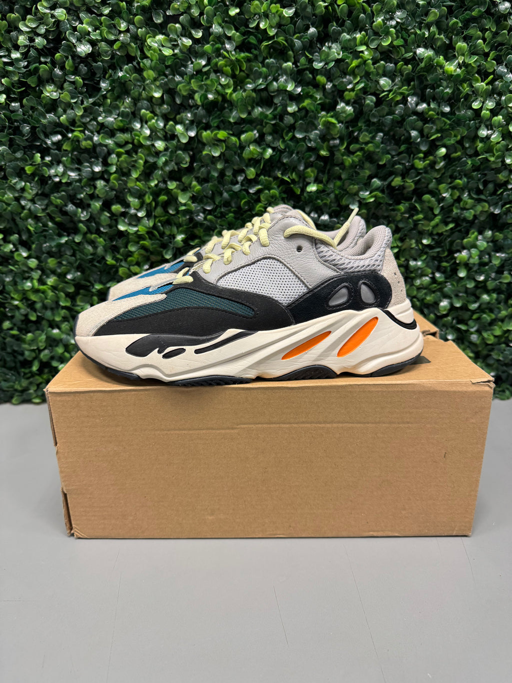 adidas Yeezy Boost 700 Wave Runner Size 7 Preowned