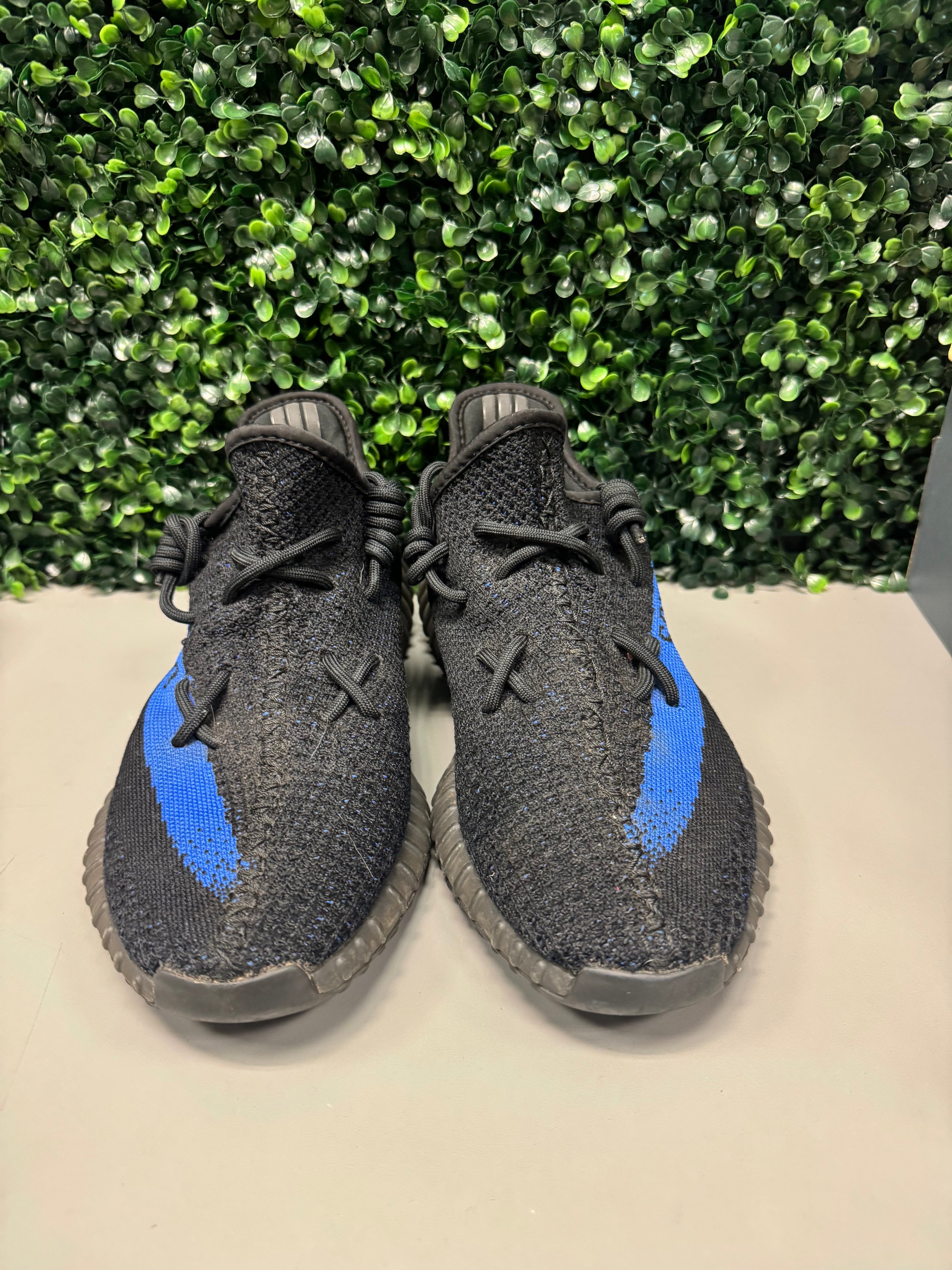 Yeezy 350 "Dazzling Blue" Size 11 Preowned