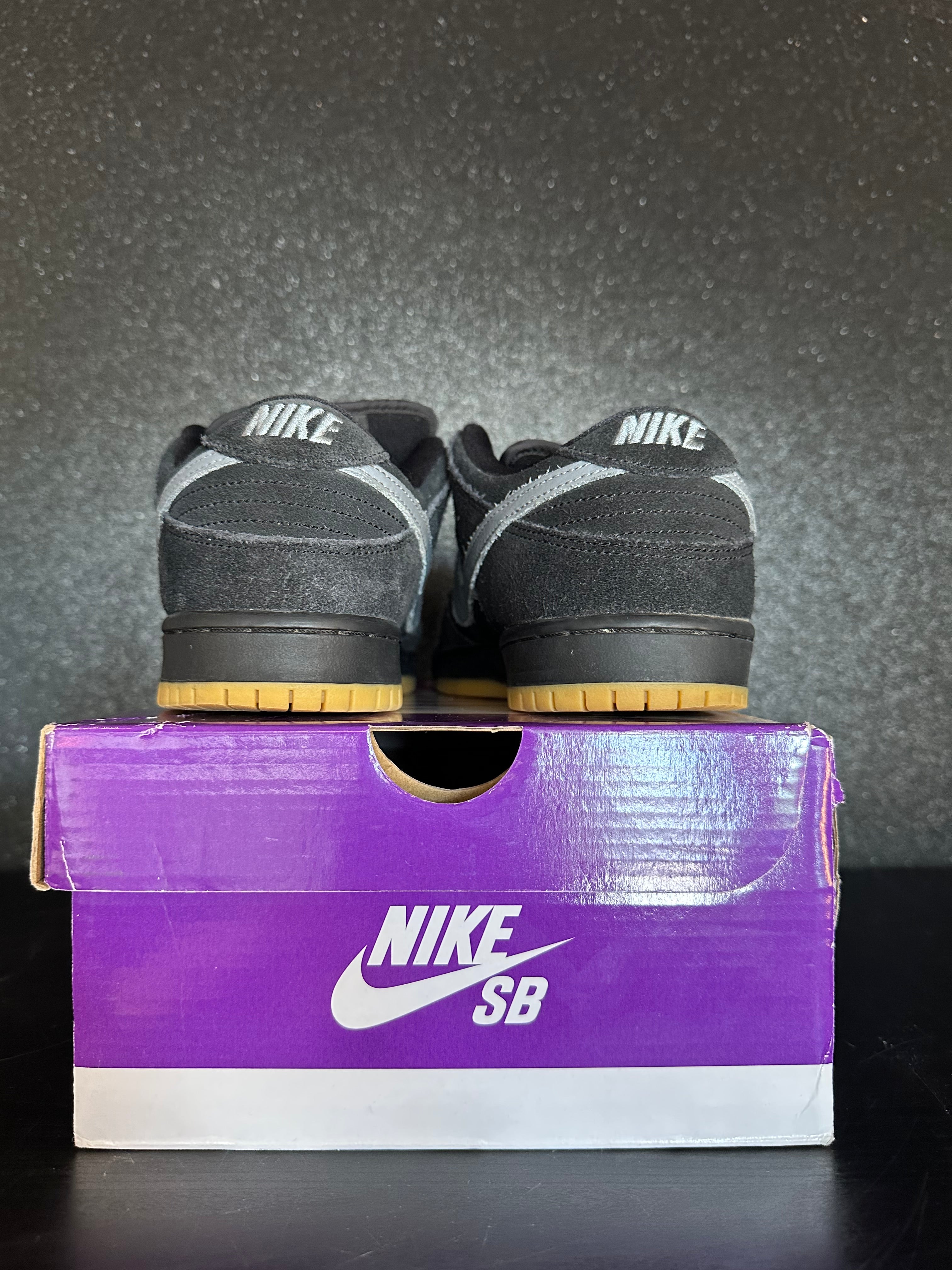 Nike SB Dunk Low "Fog" Size 8 preowned with box