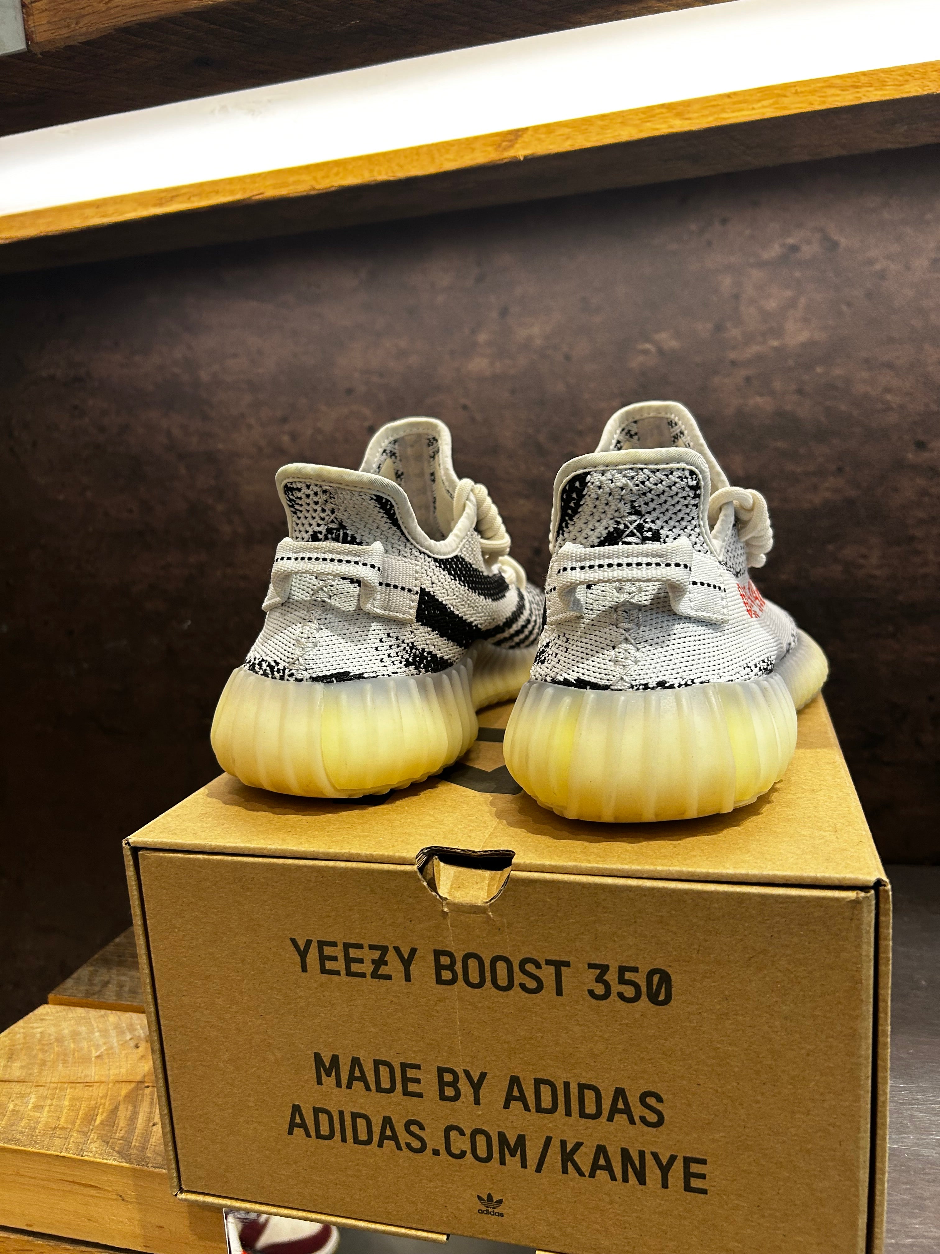 Yeezy 350 V2 "Zebra" Size 8 Preowned
