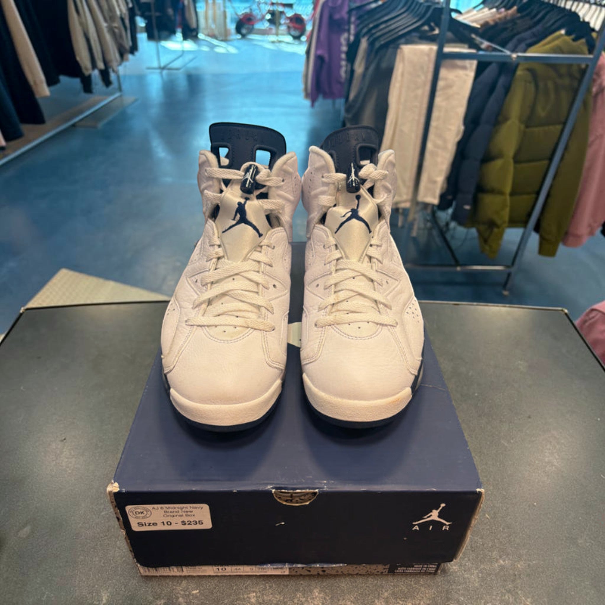 Air Jordan 6 Midnight Navy Size 10M Preowned