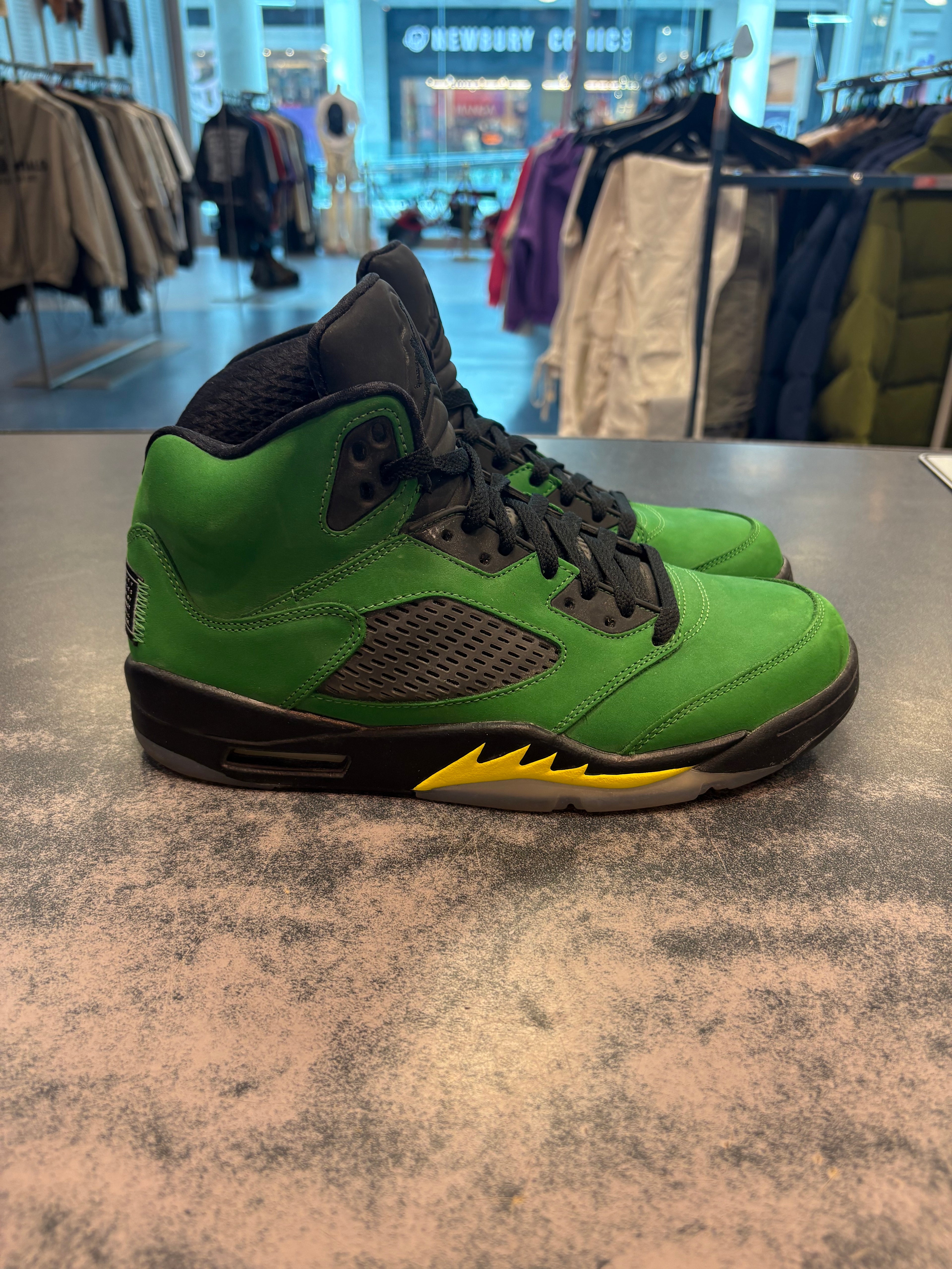 Air Jordan 5 Oregon Size 10M Preowned