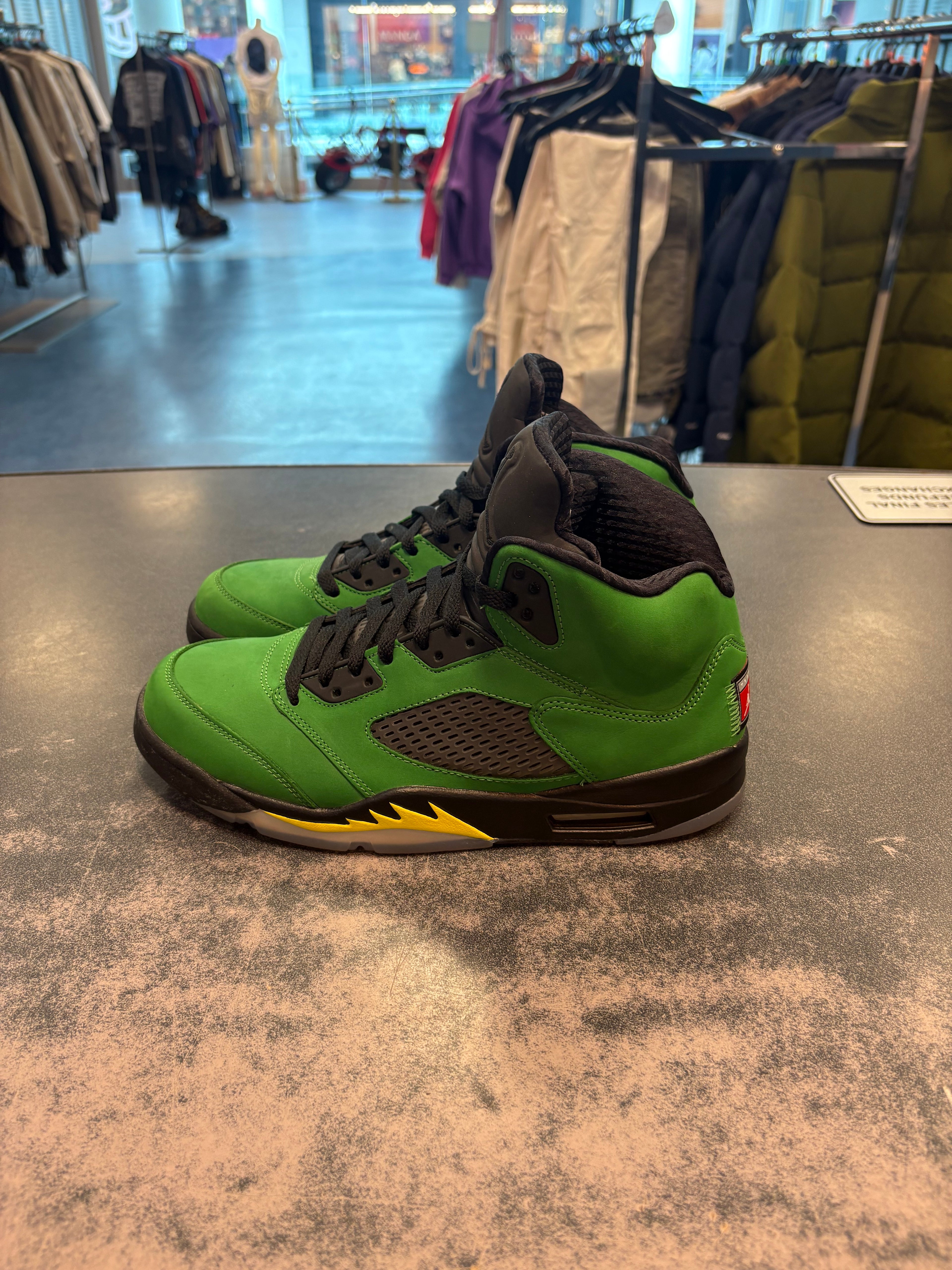 Air Jordan 5 Oregon Size 10M Preowned