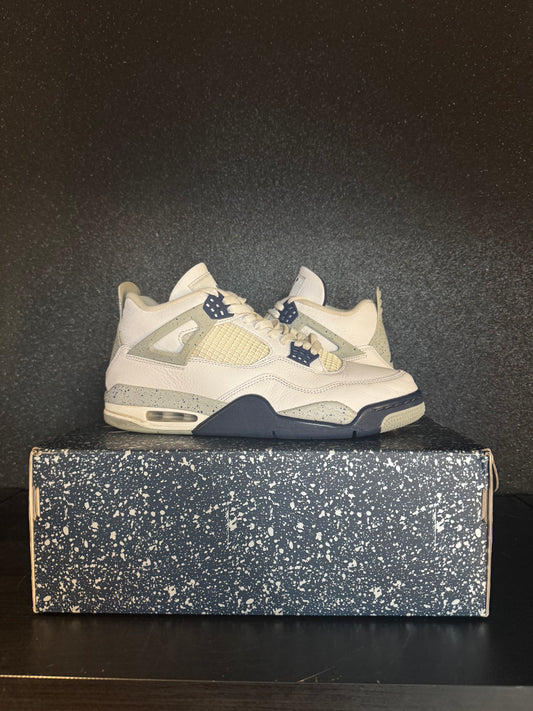 Jordan 4 'Midnight Navy' Size 11 Preowned with box