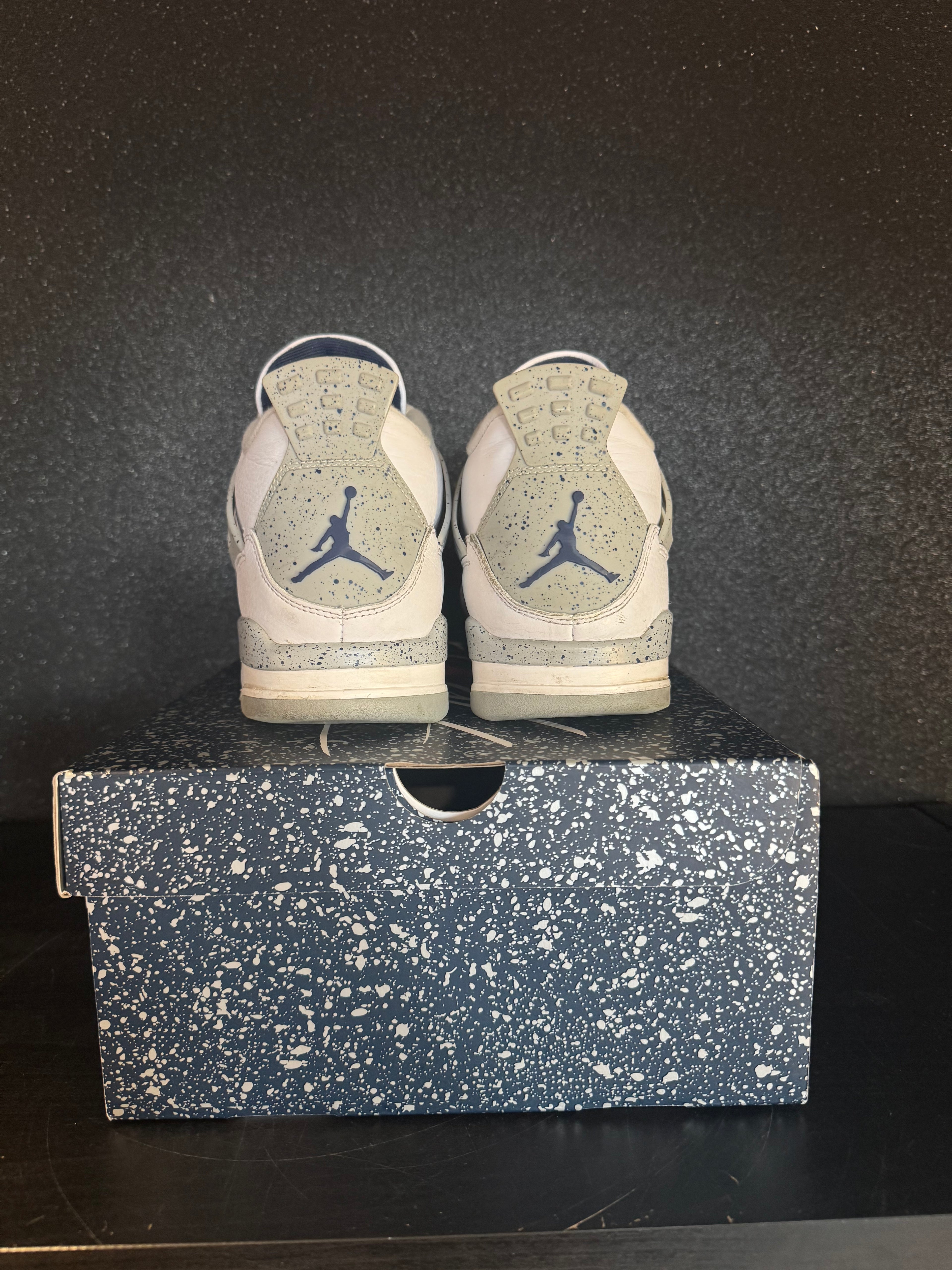 Jordan 4 'Midnight Navy' Size 11 Preowned with box