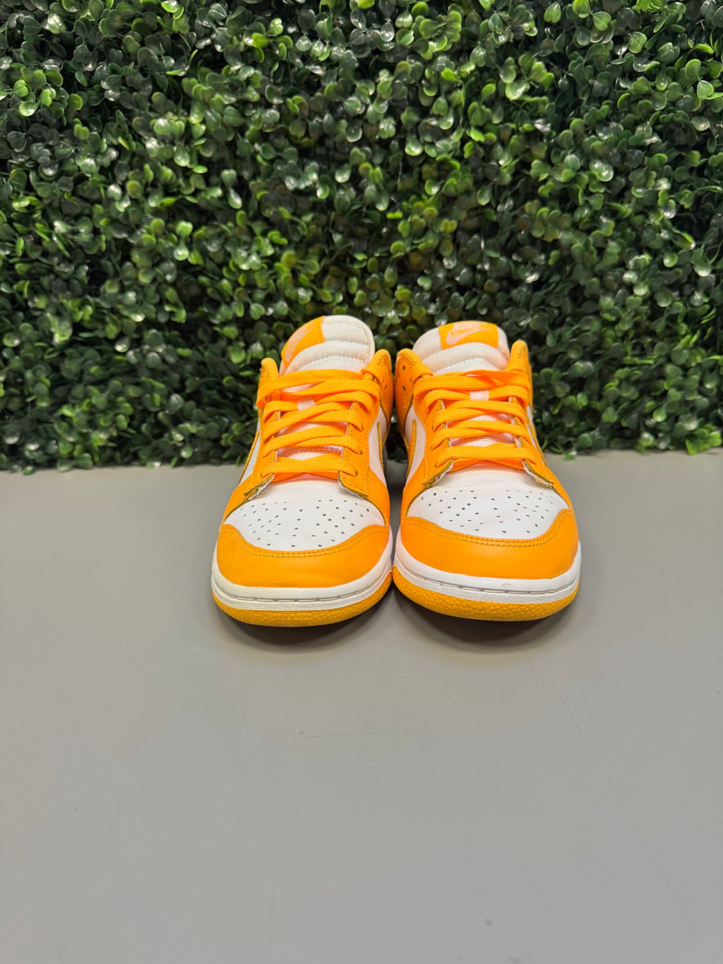 Nike Dunk Low "Laser Orange" Size 7W / 5.5Y Preowned