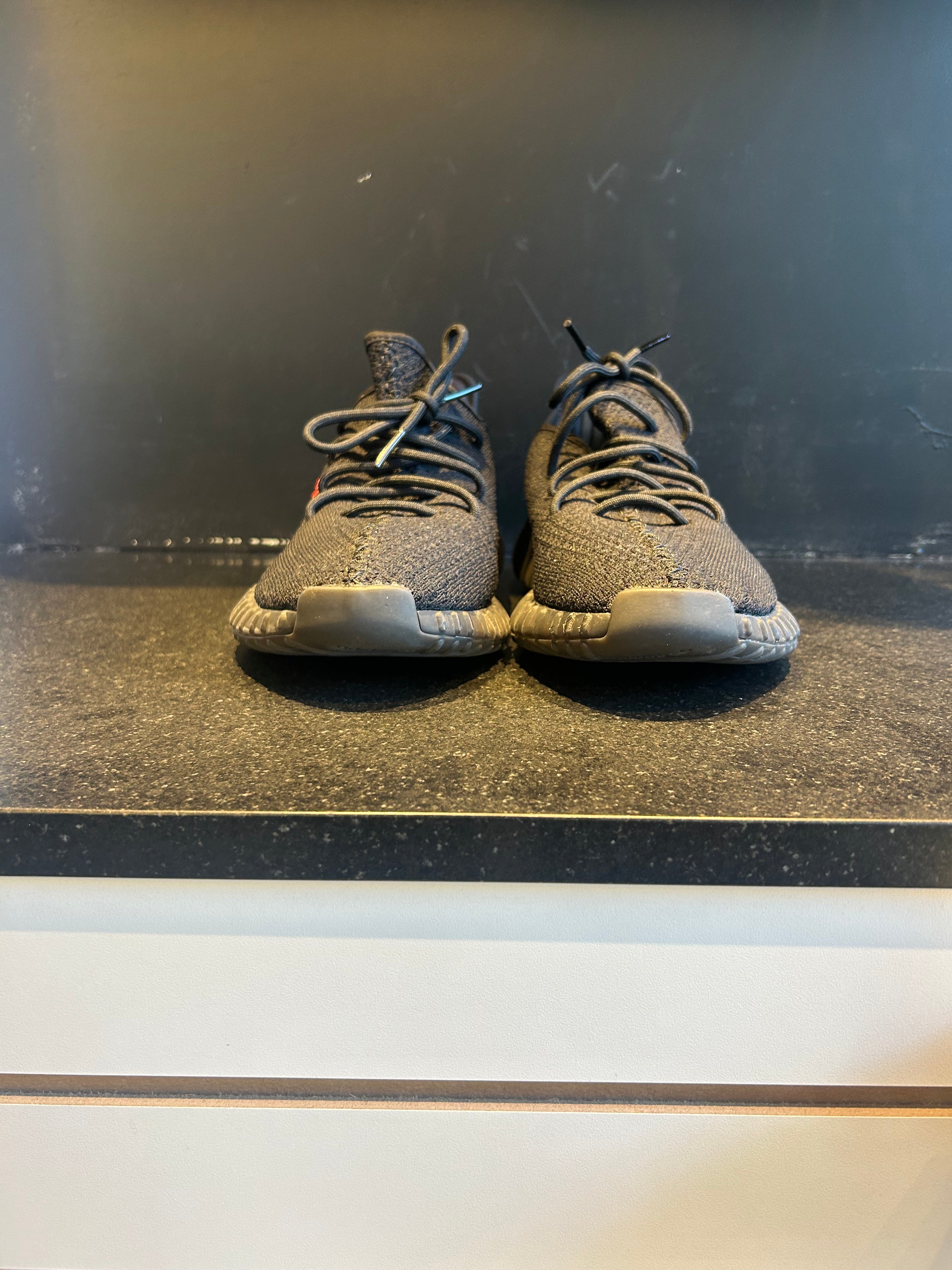 Yeezy 350 V2 Bred  Size 12 Preowned