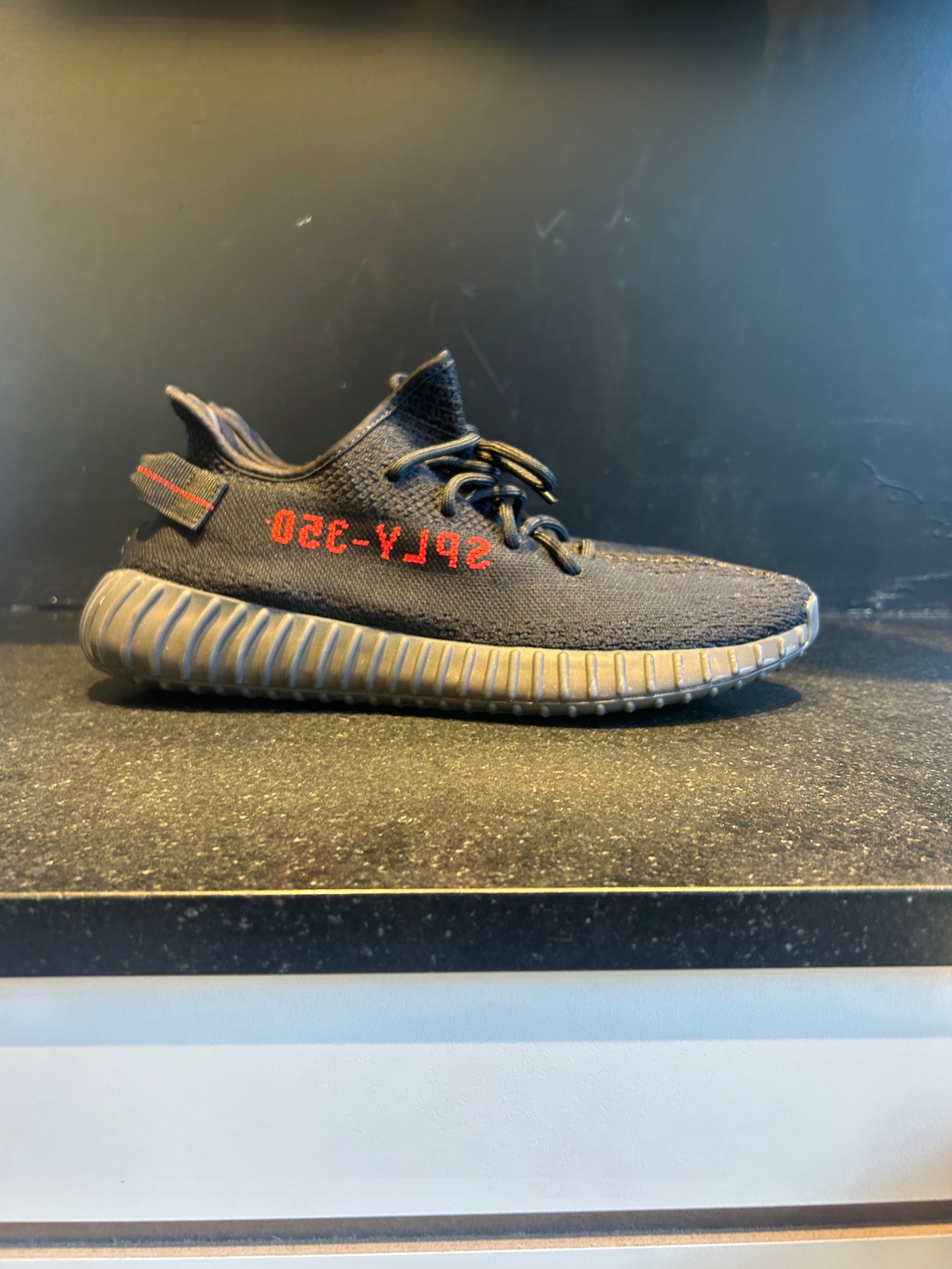 Yeezy 350 V2 Bred  Size 12 Preowned