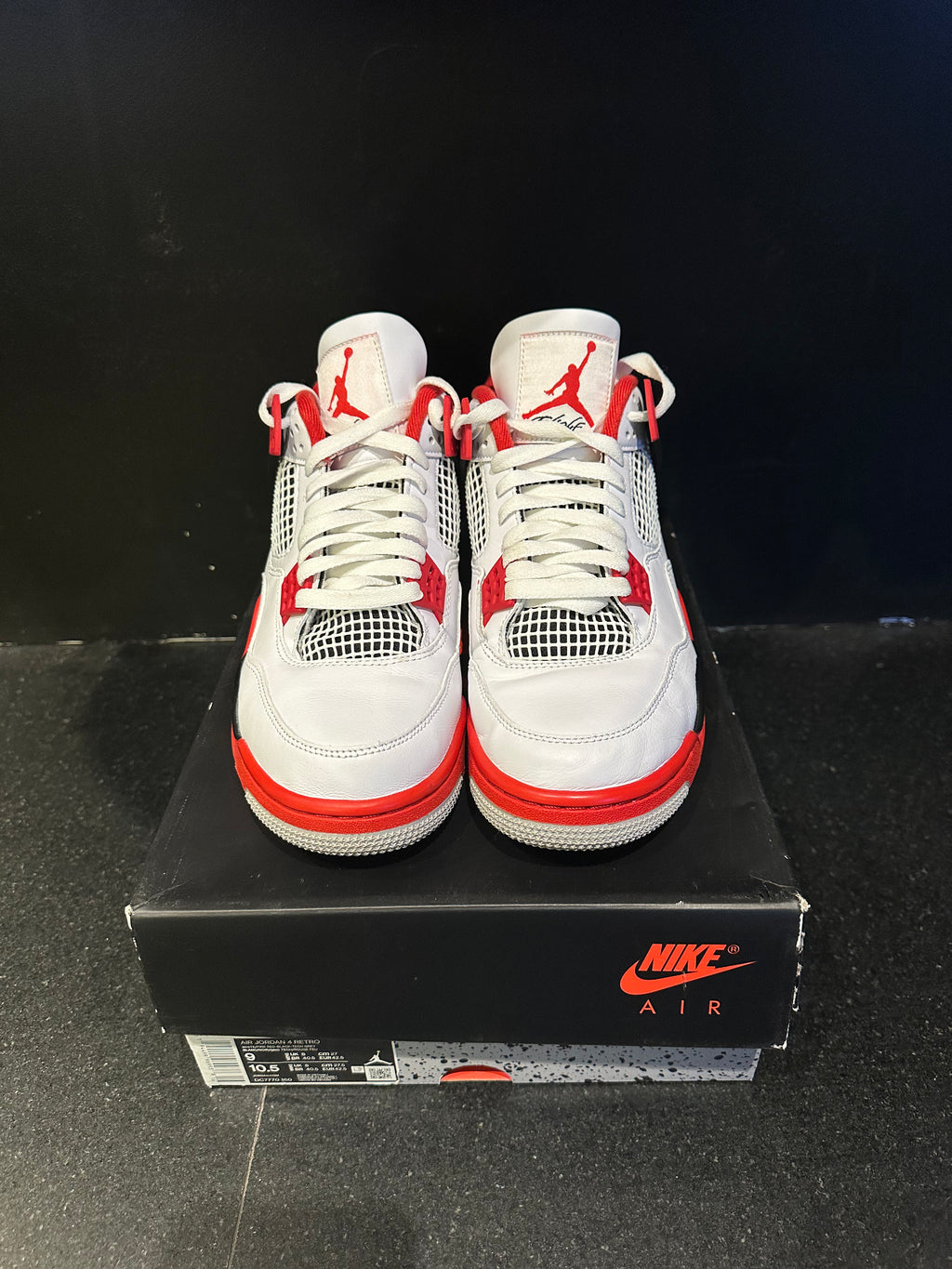 Jordan 4 "Fire Red" Size 9 Preowned With Box