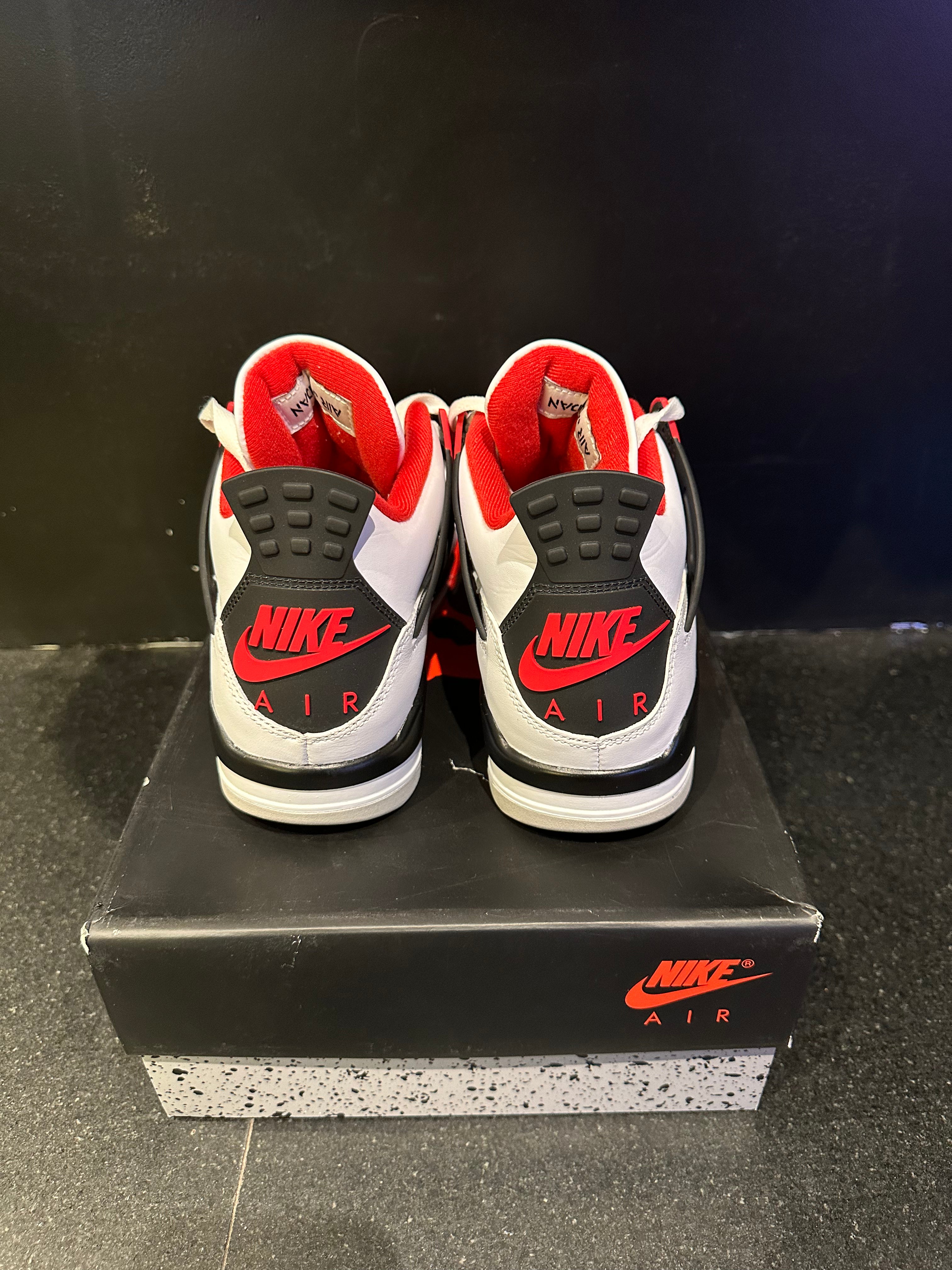 Jordan 4 "Fire Red" Size 9 Preowned With Box