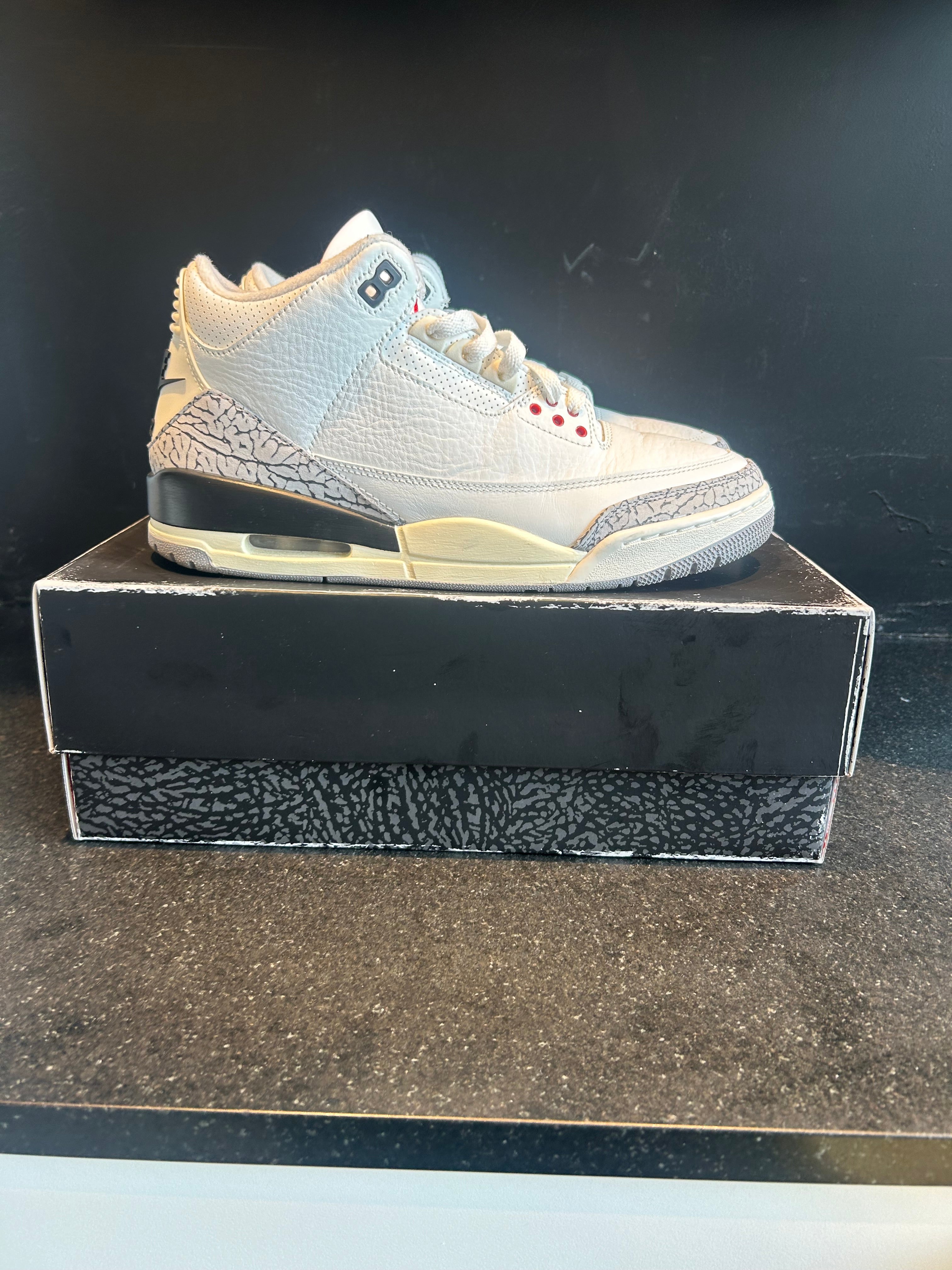 Jordan 3 Retro White Cement Reimagined Size 9.5 Preowned