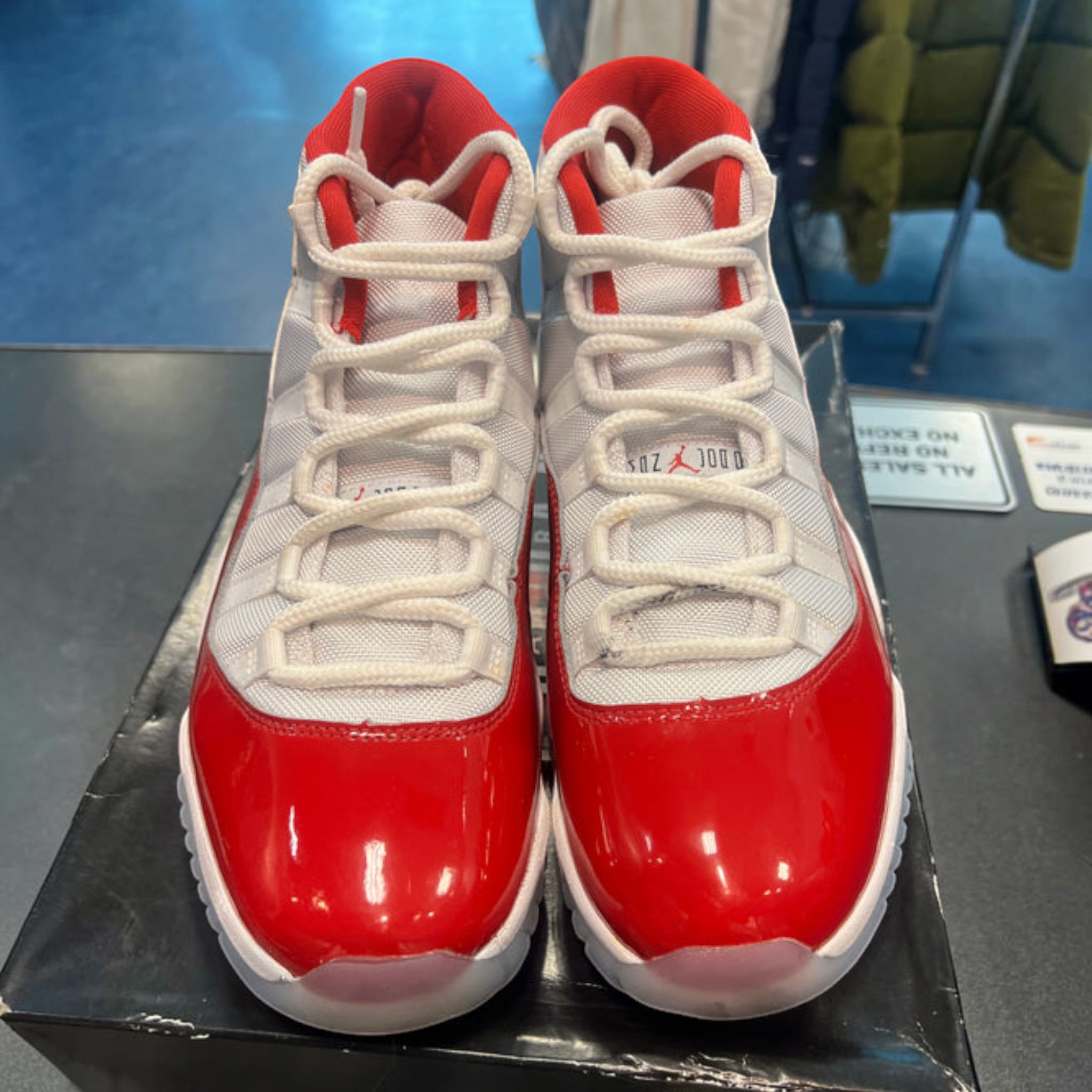 Air Jordan 11 Cherry Size 10.5M preowned